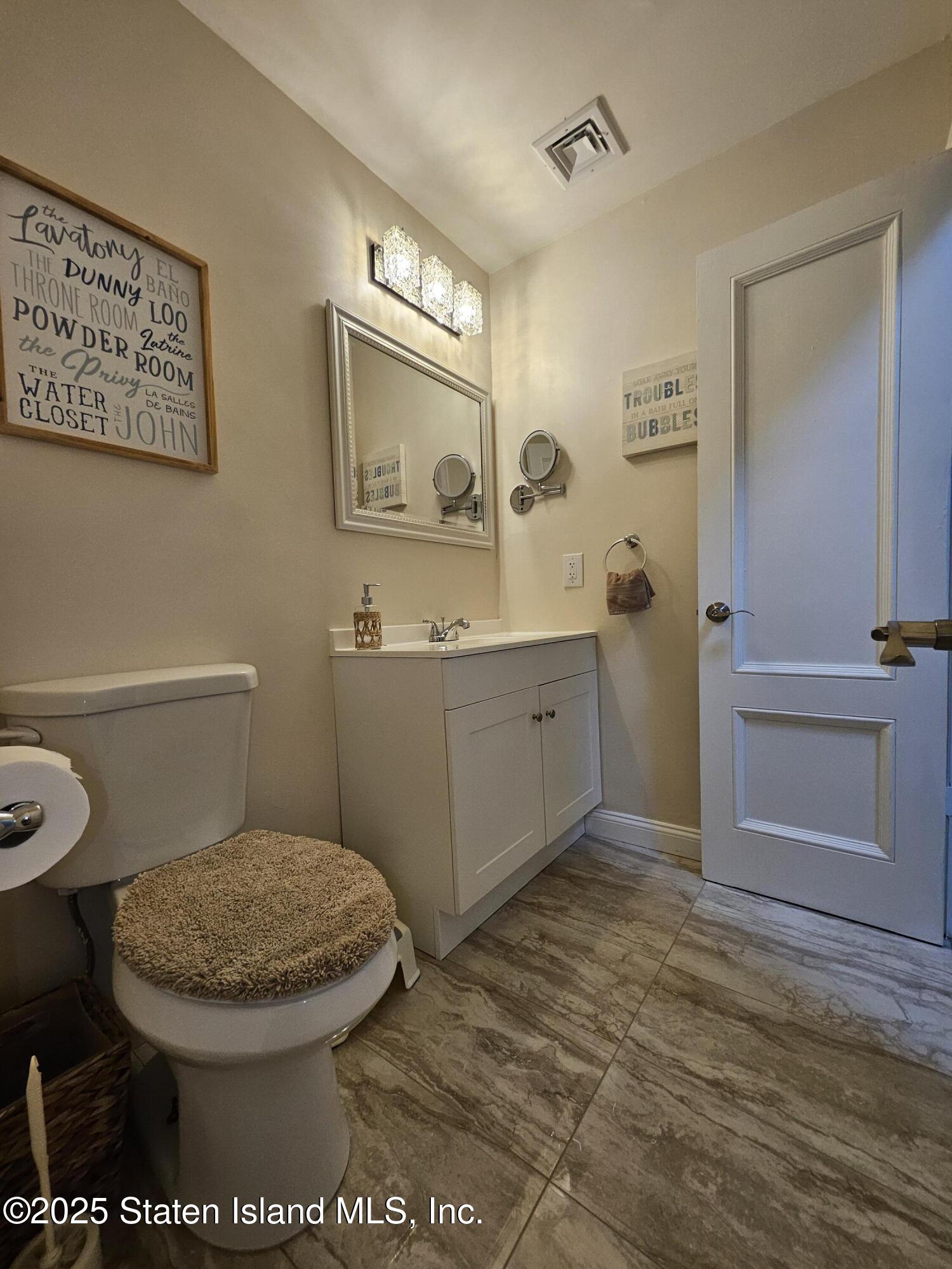 221 Pond Way A, Staten Island, NY, 10303 image 10
