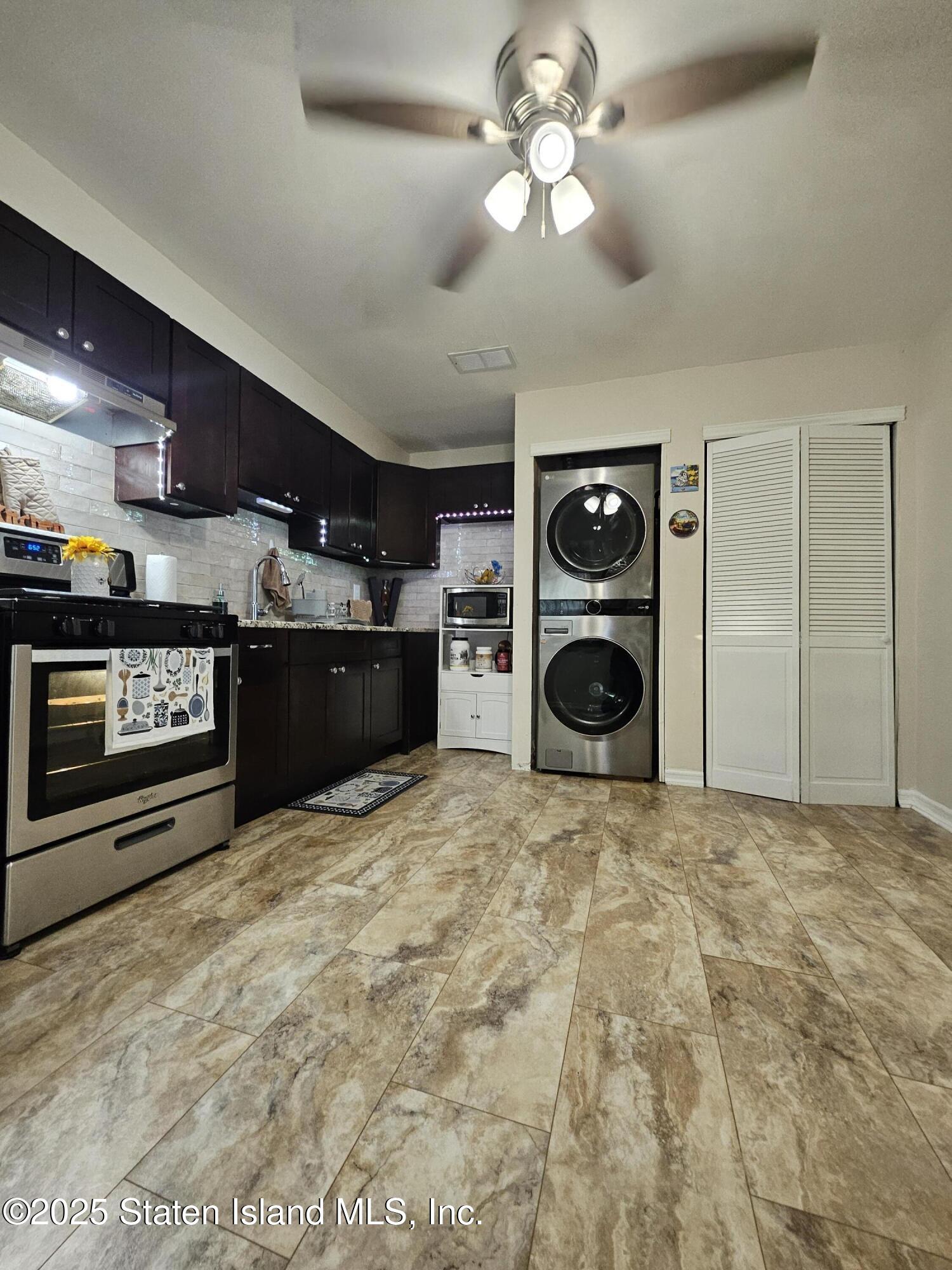 221 Pond Way A, Staten Island, NY, 10303 image 17