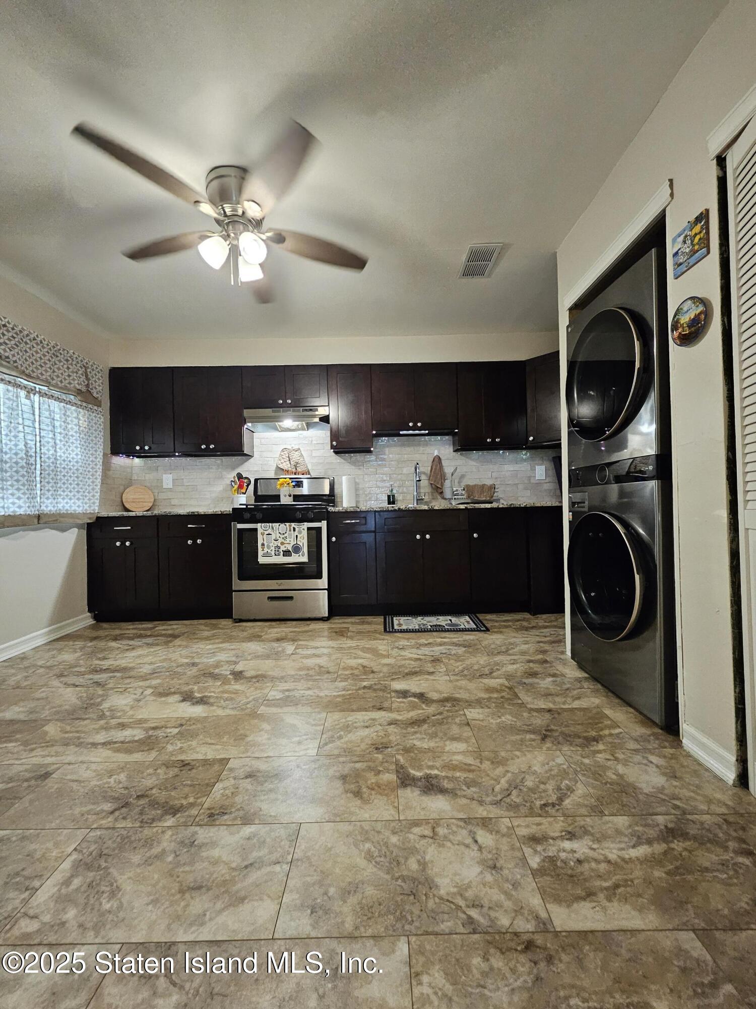 221 Pond Way A, Staten Island, NY, 10303 image 23