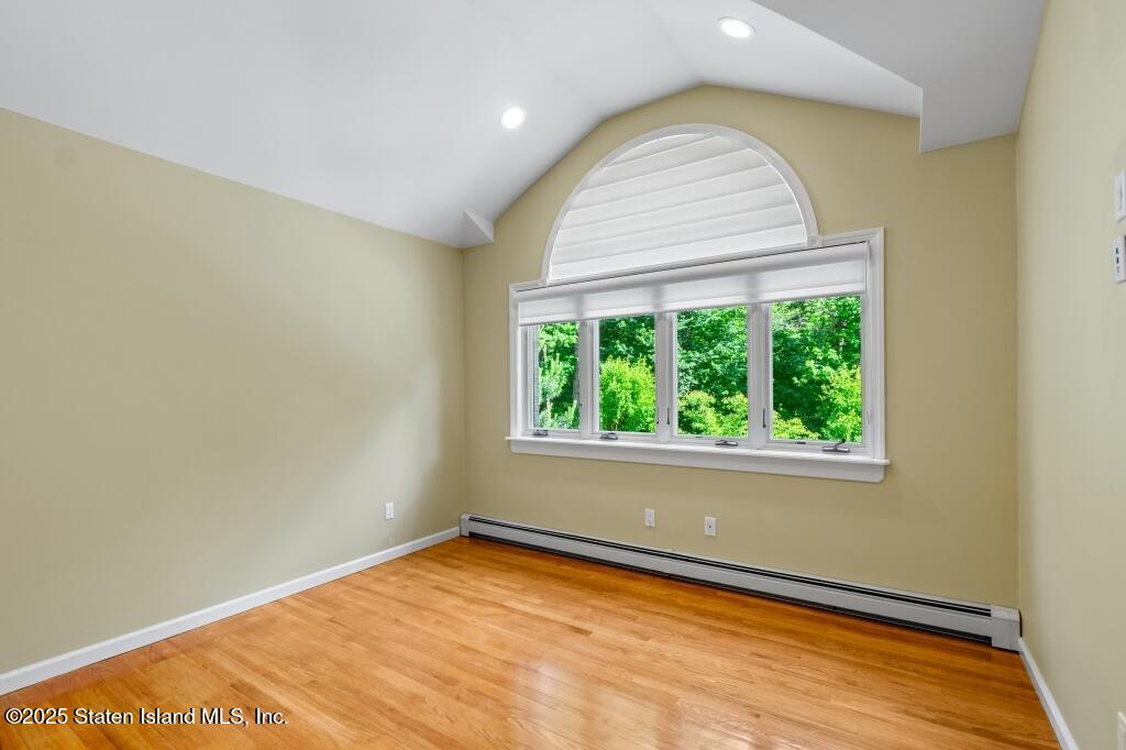 476 Hargold Avenue, Staten Island, NY, 10309 image 21