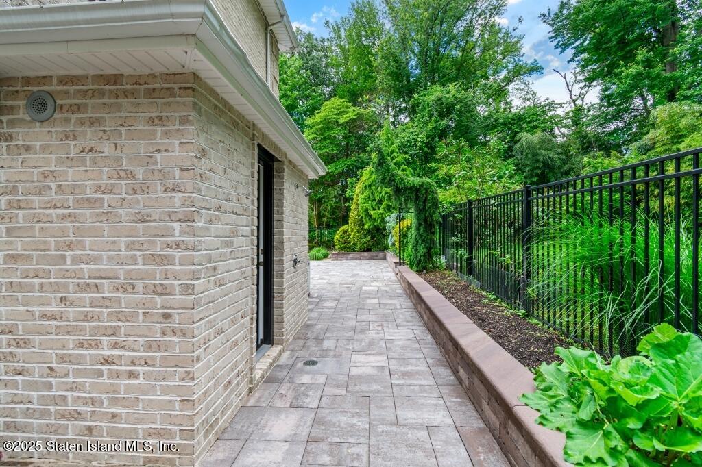 476 Hargold Avenue, Staten Island, NY, 10309 image 40