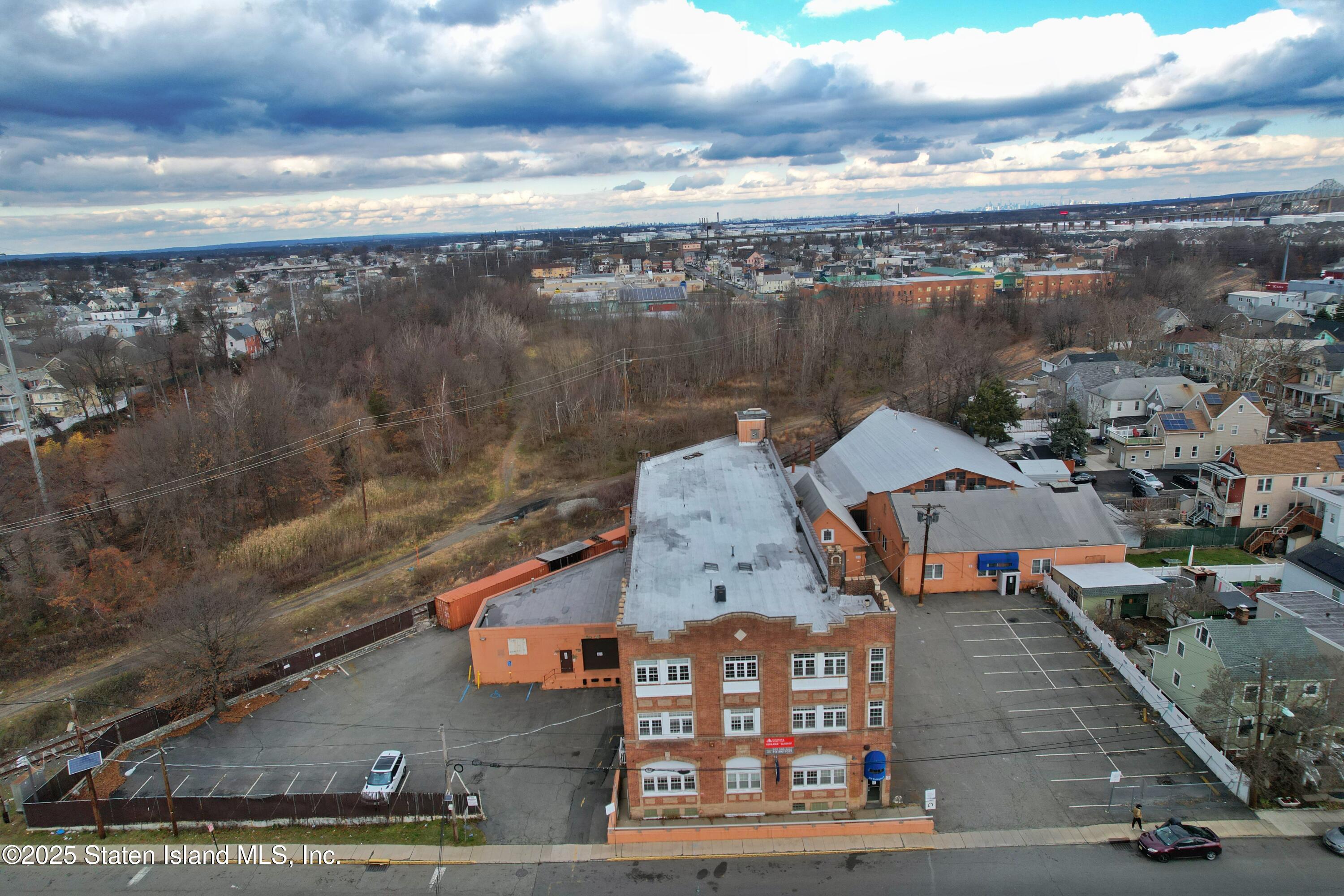 224 Washington Street E Image 1