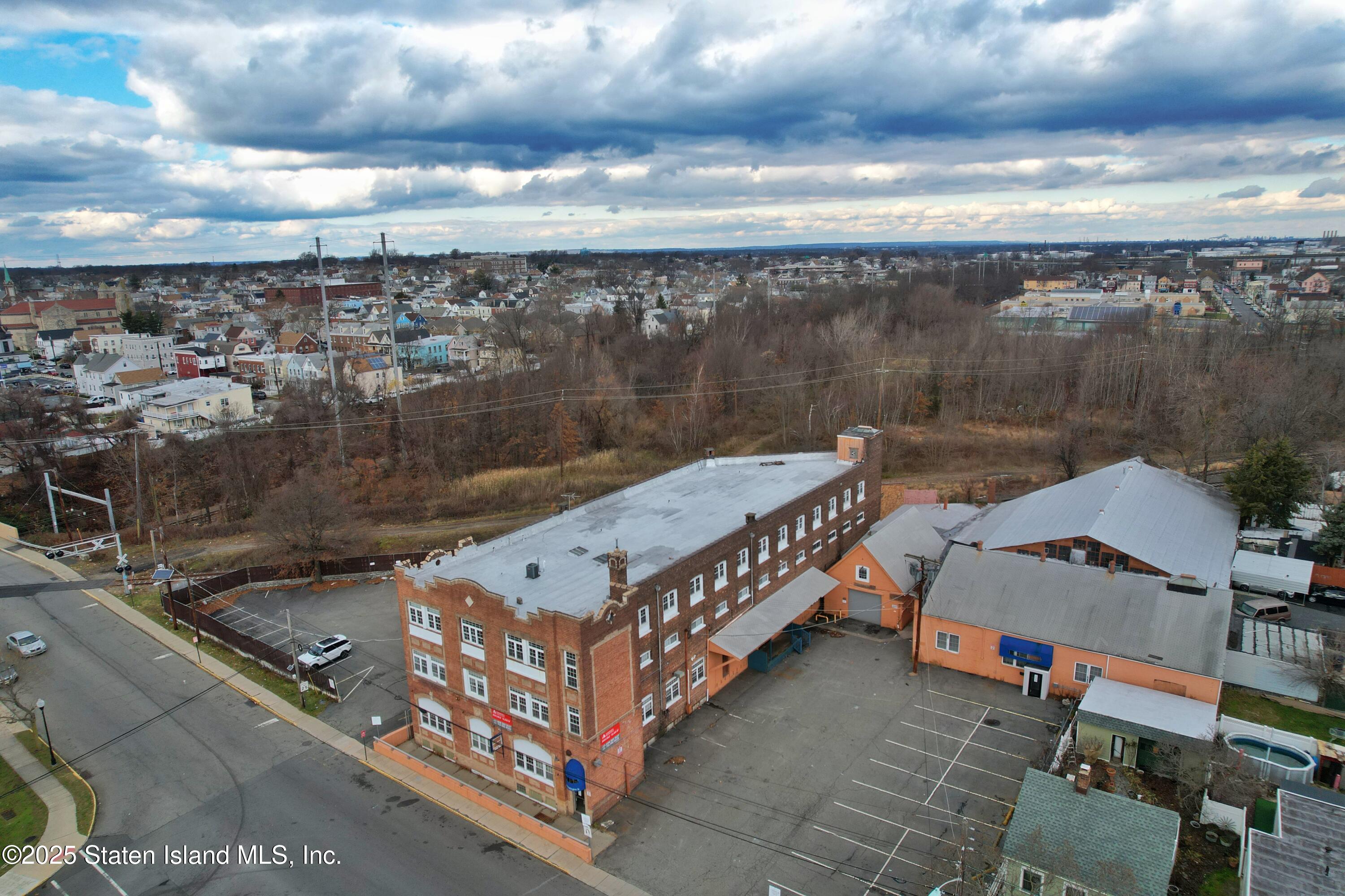 224 Washington Street E Image 2