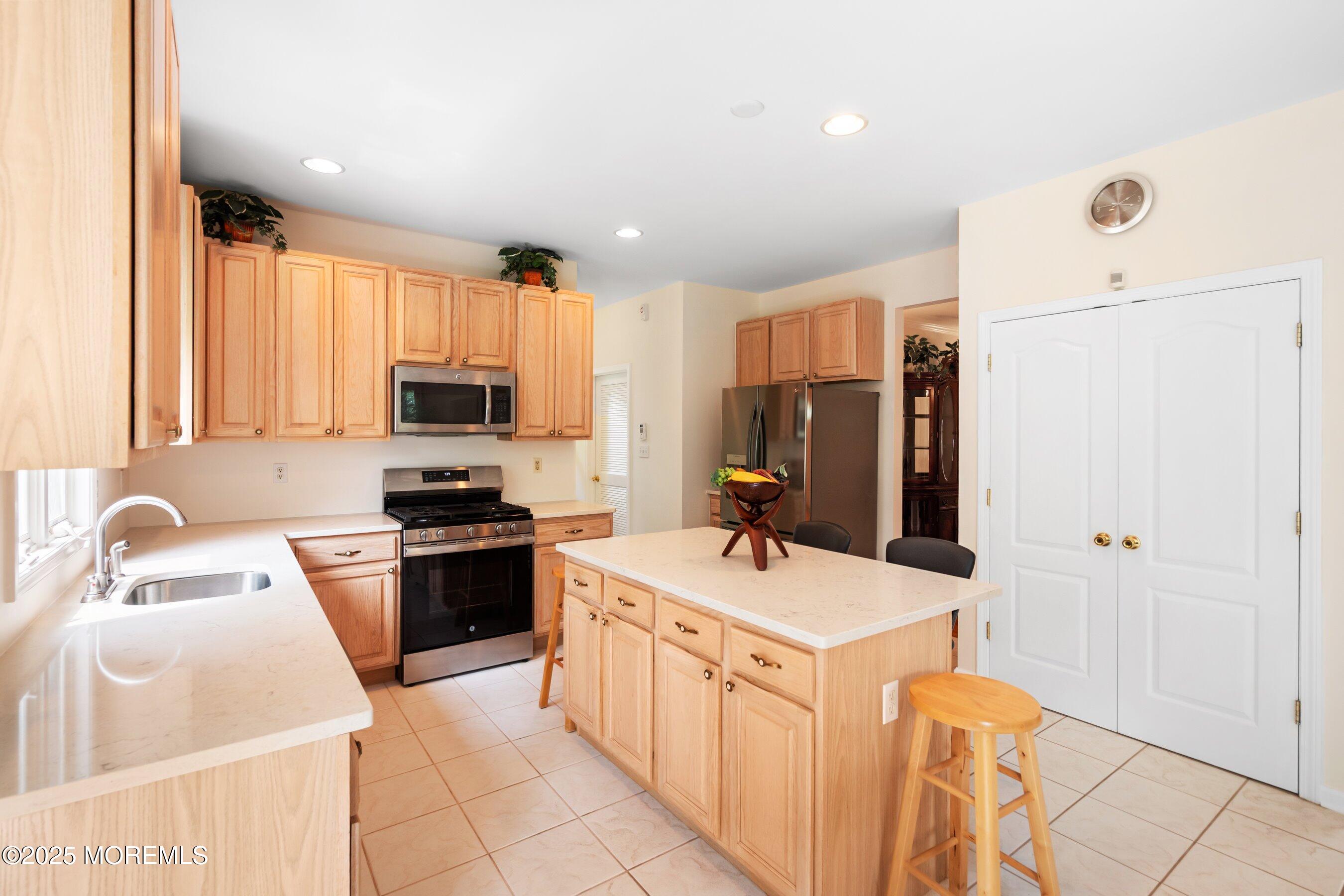 2 Kyle Court, Jackson, NJ, 08527 image 17