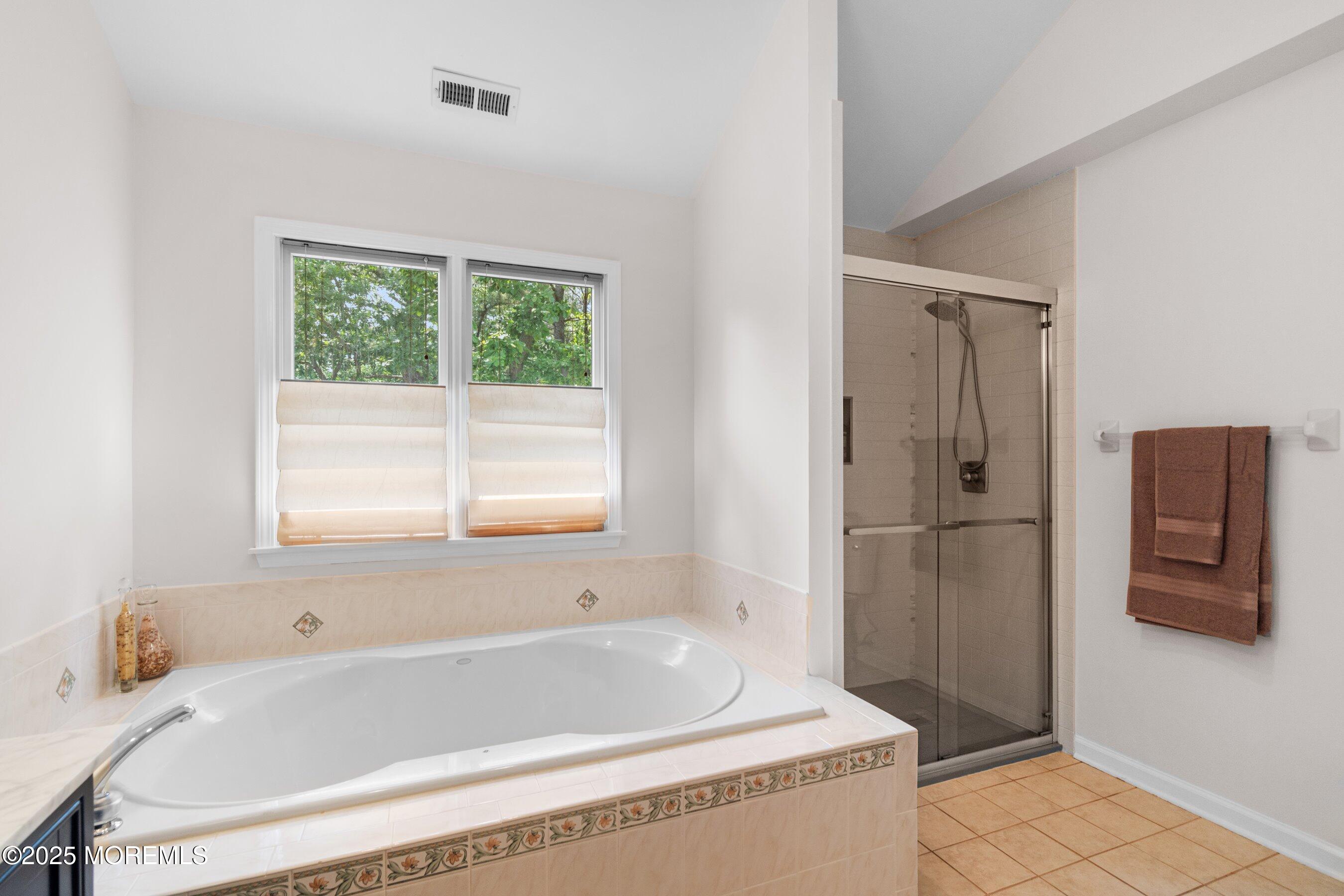 2 Kyle Court, Jackson, NJ, 08527 image 33