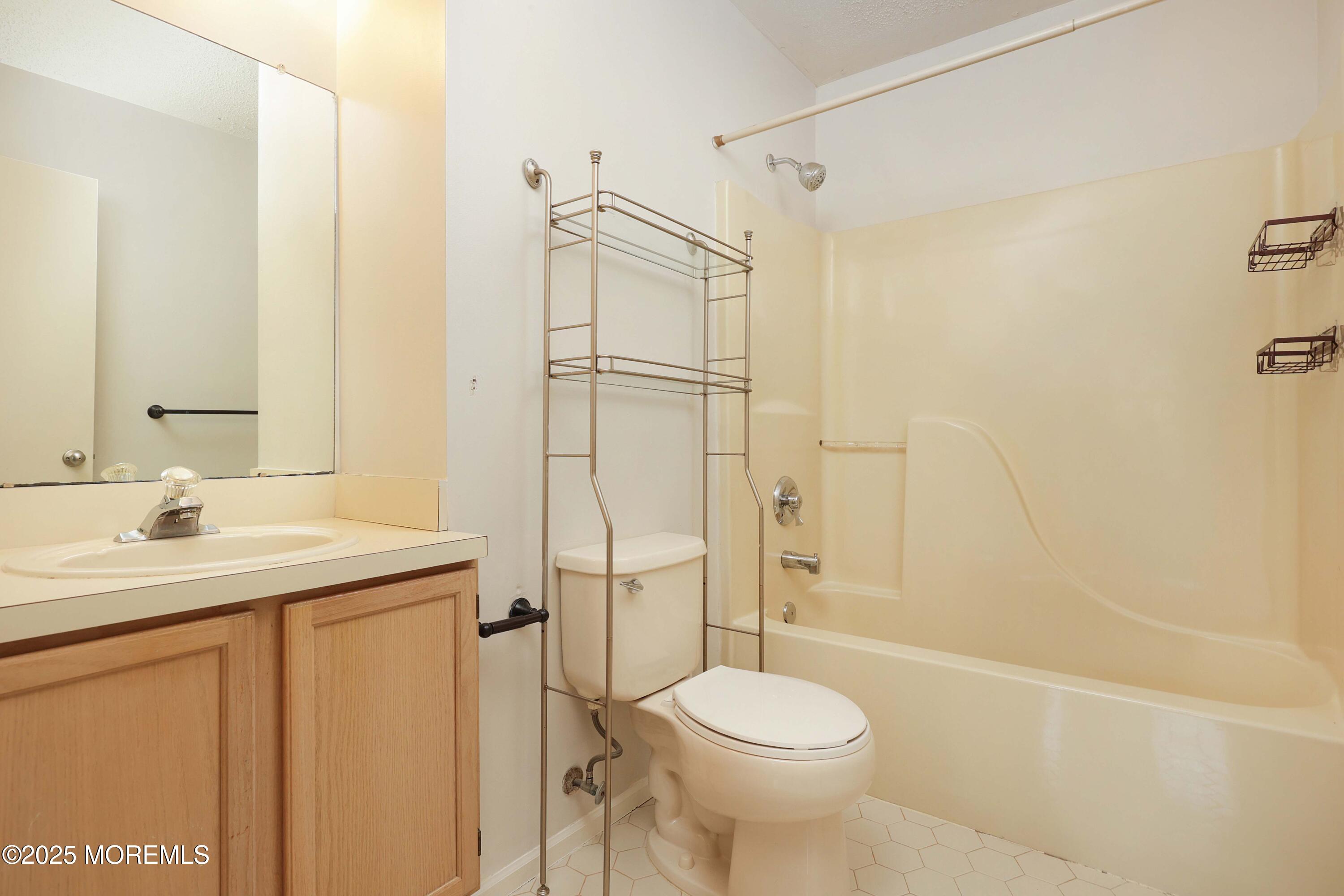 62 Cohasset Court, Holmdel, NJ, 07733 image 16