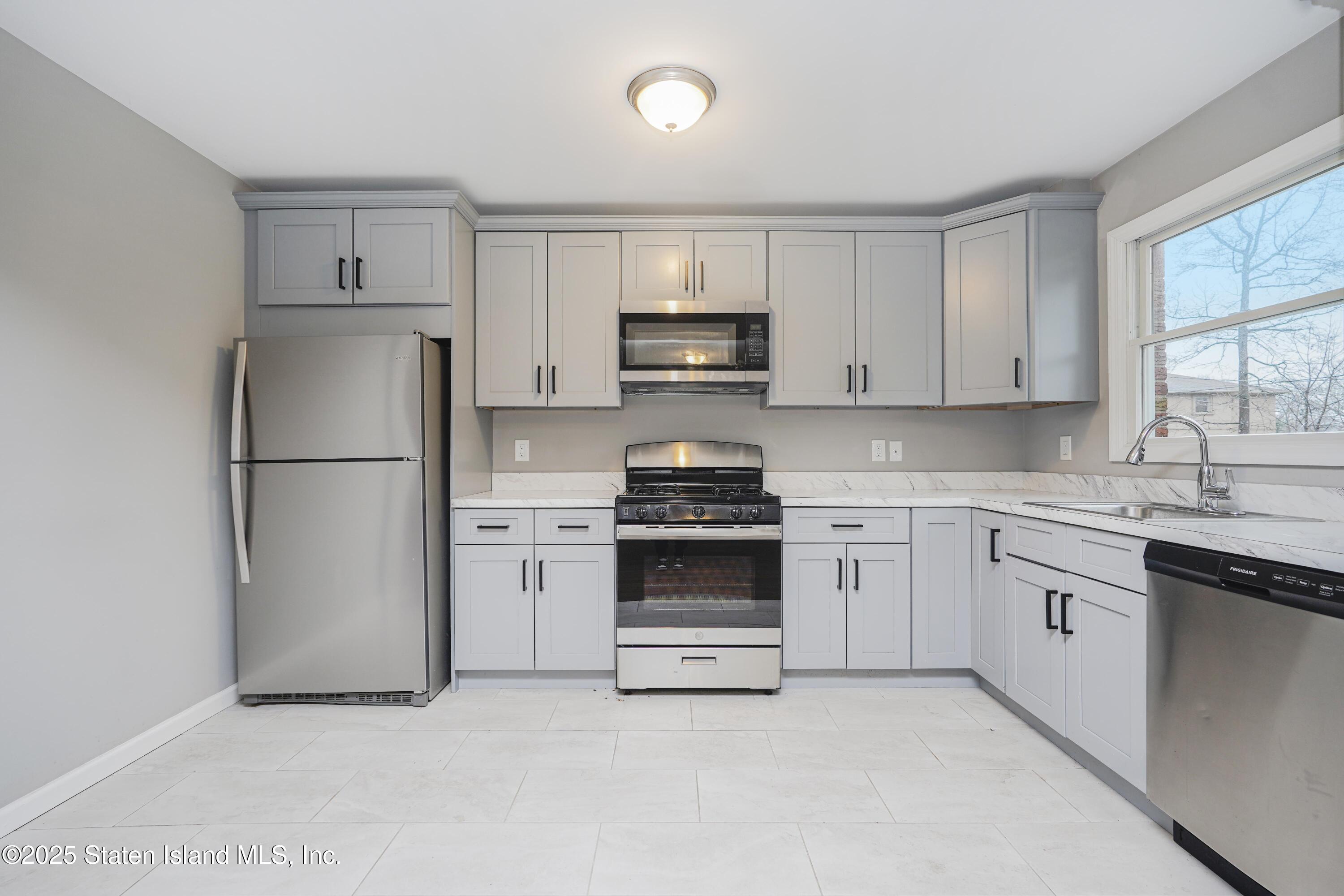 99 Acorn Street, Staten Island, NY, 10306 image 6