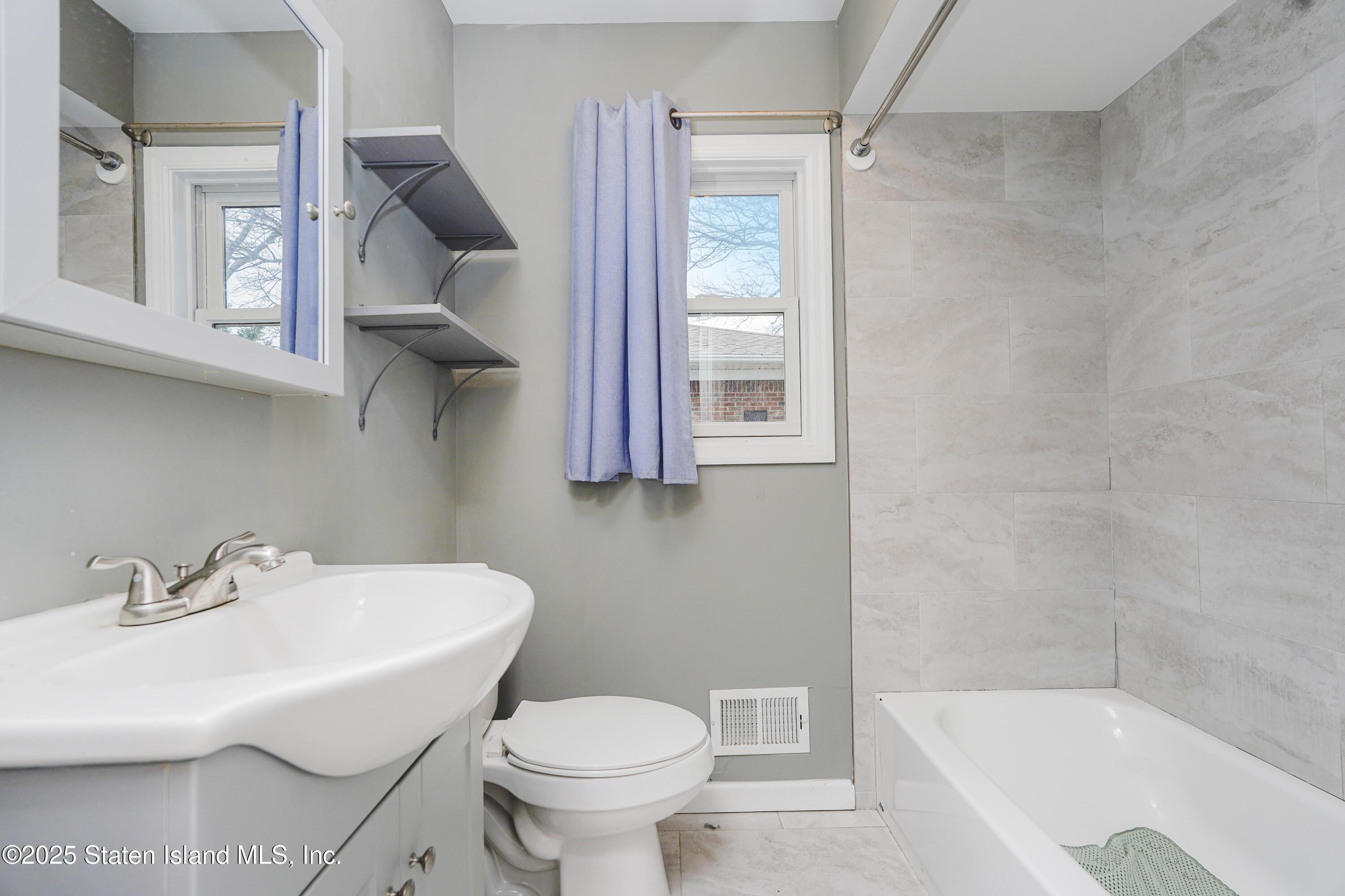 99 Acorn Street, Staten Island, NY, 10306 image 11