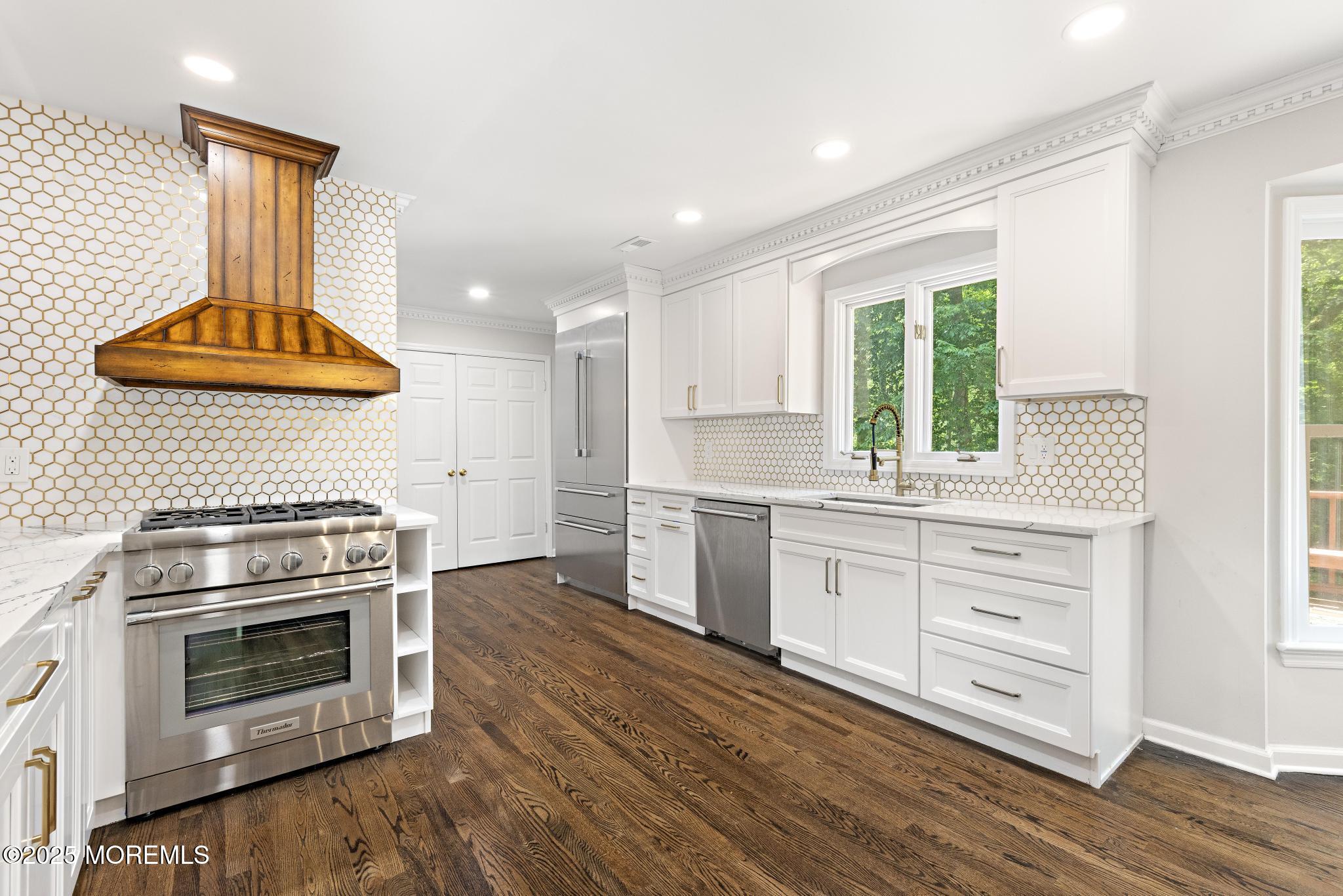 9 Seven Oaks Drive, Holmdel, NJ, 07733 image 16