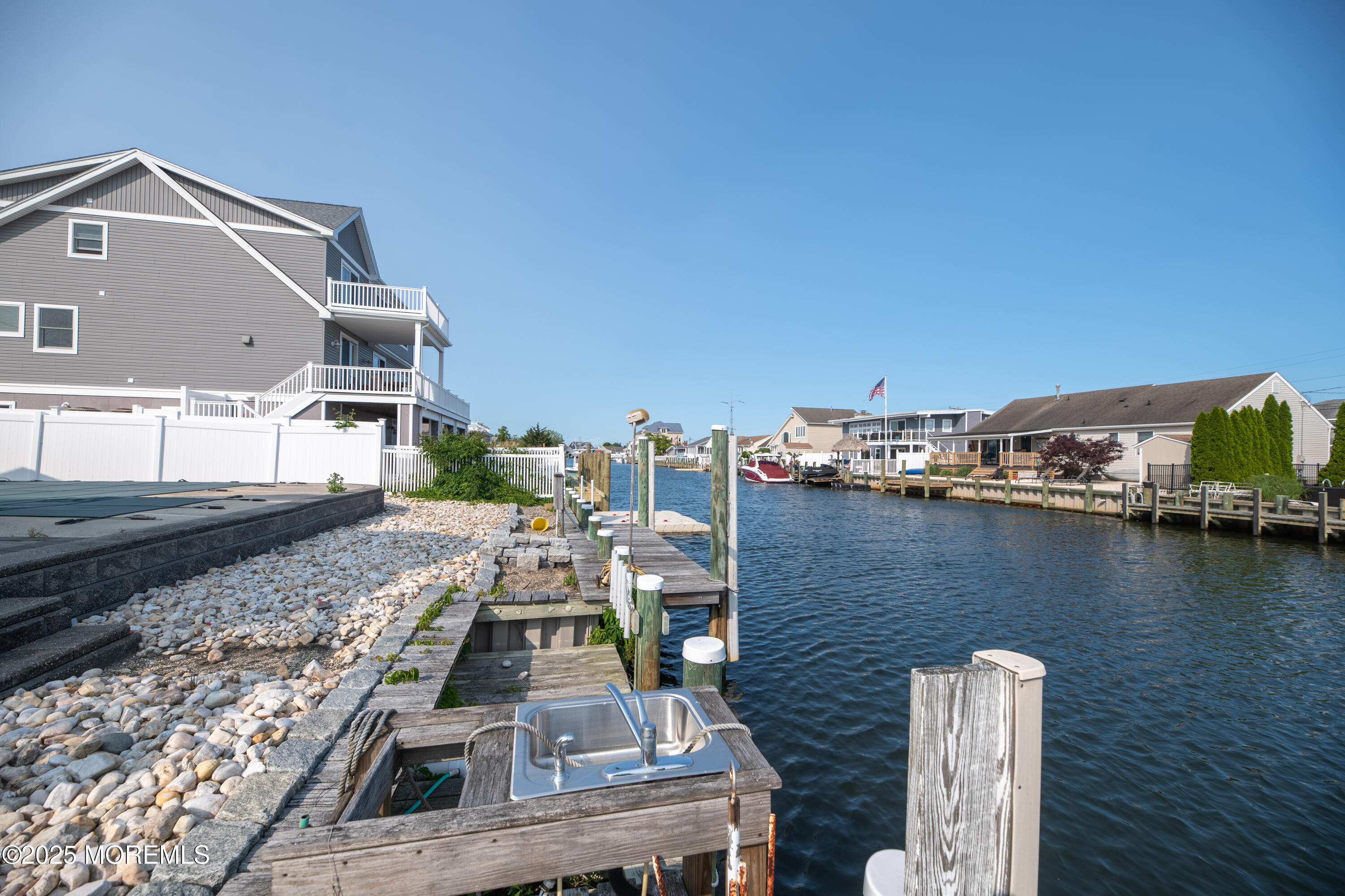 827 Leeward Drive Image 2