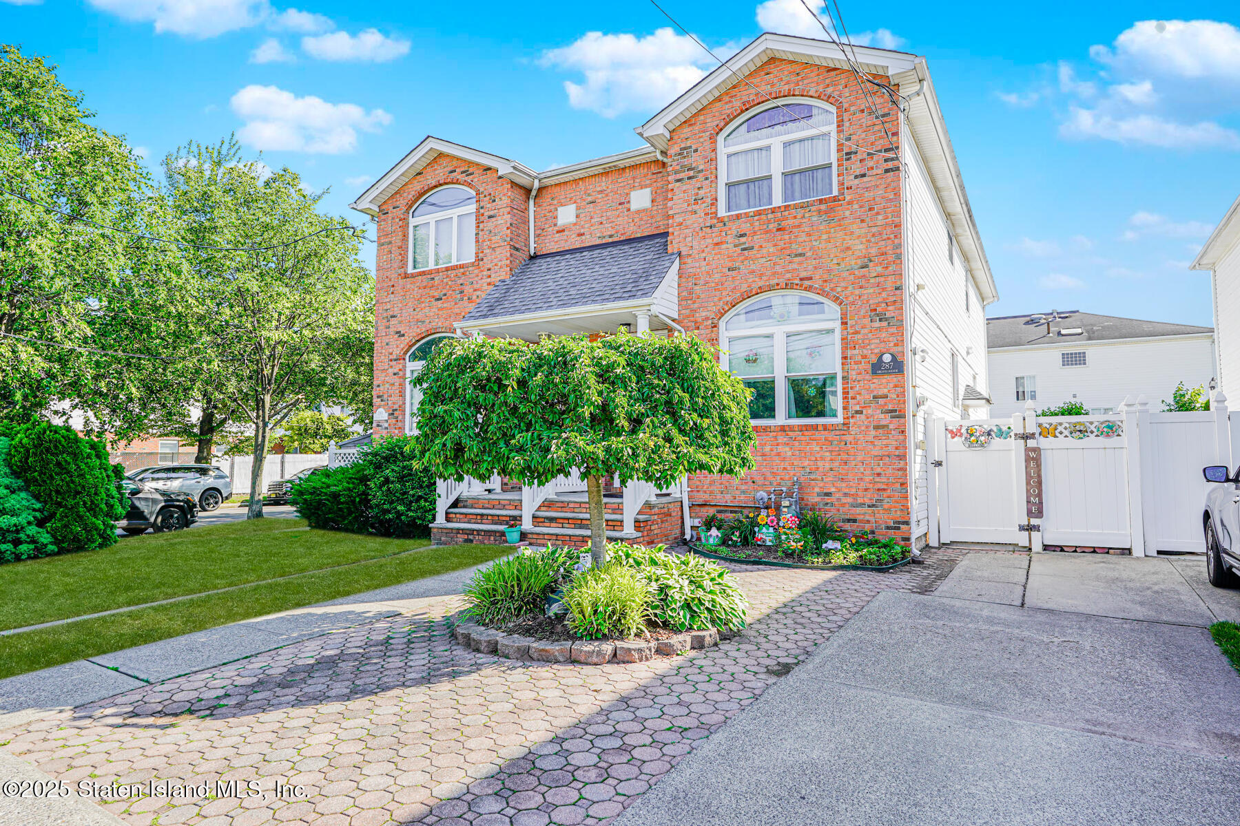 287 Greaves Avenue Image 1