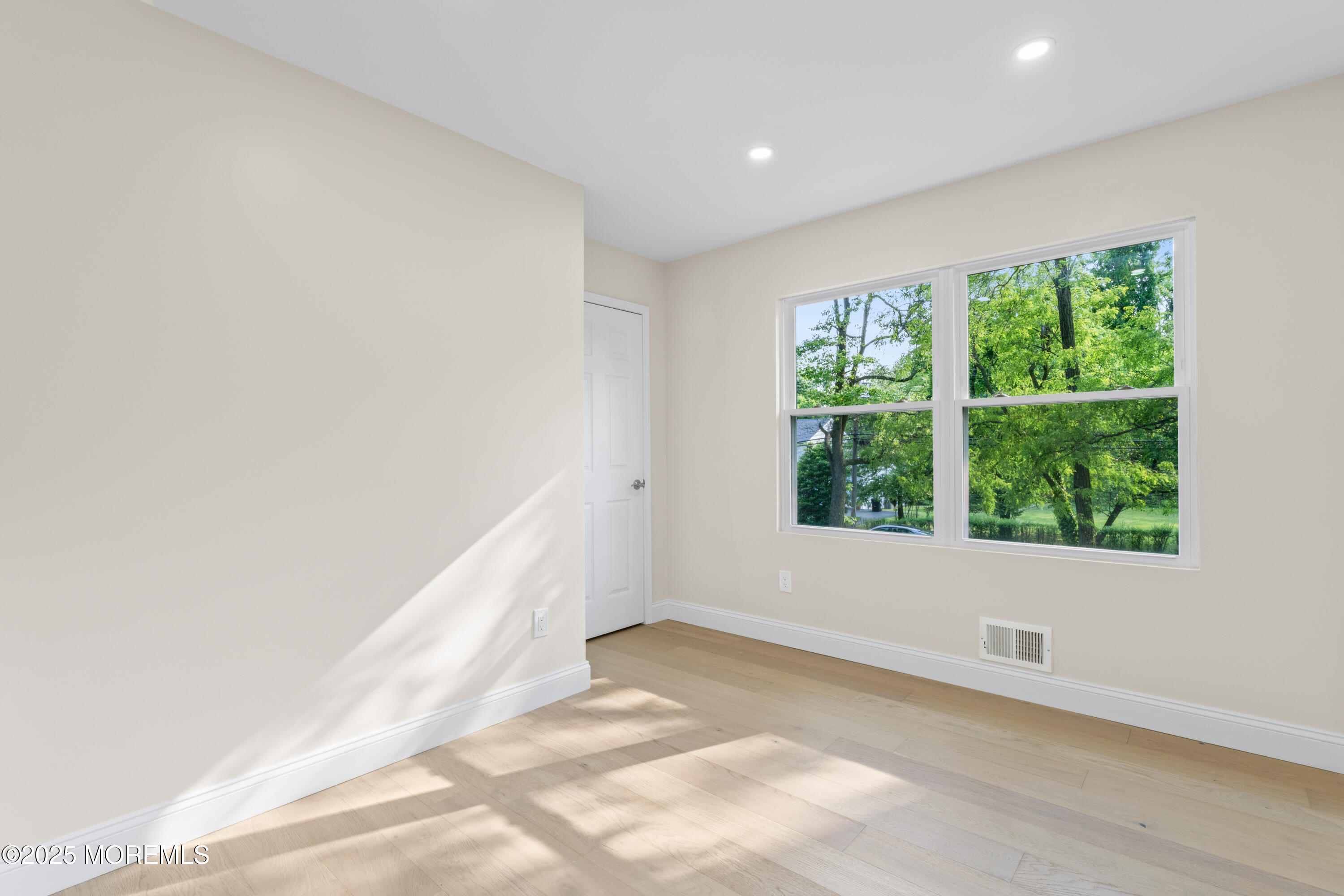 5 Rose Street, Lincroft, NJ, 07738 image 25