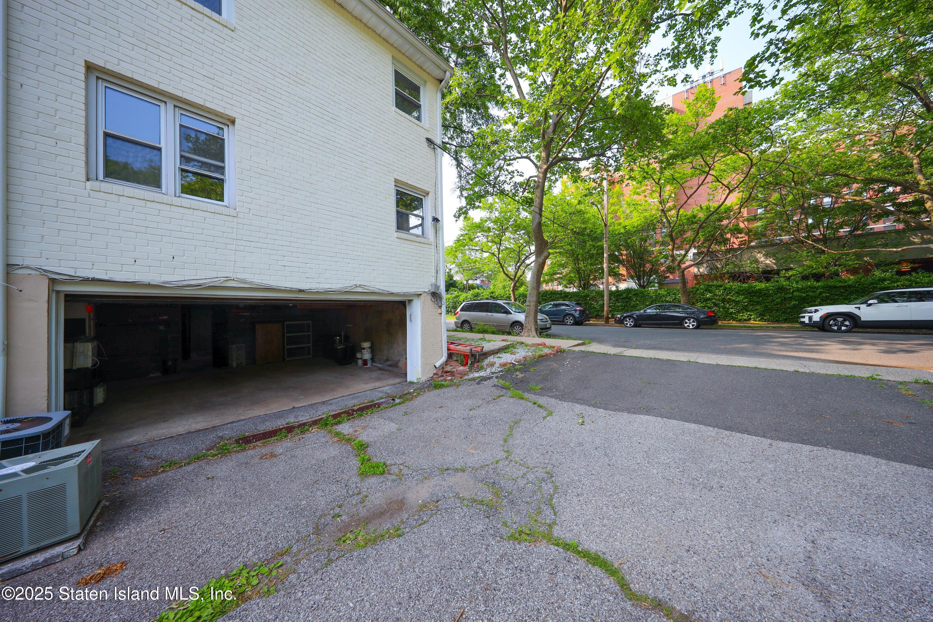 2 Remsen Street, Staten Island, NY, 10304 image 25