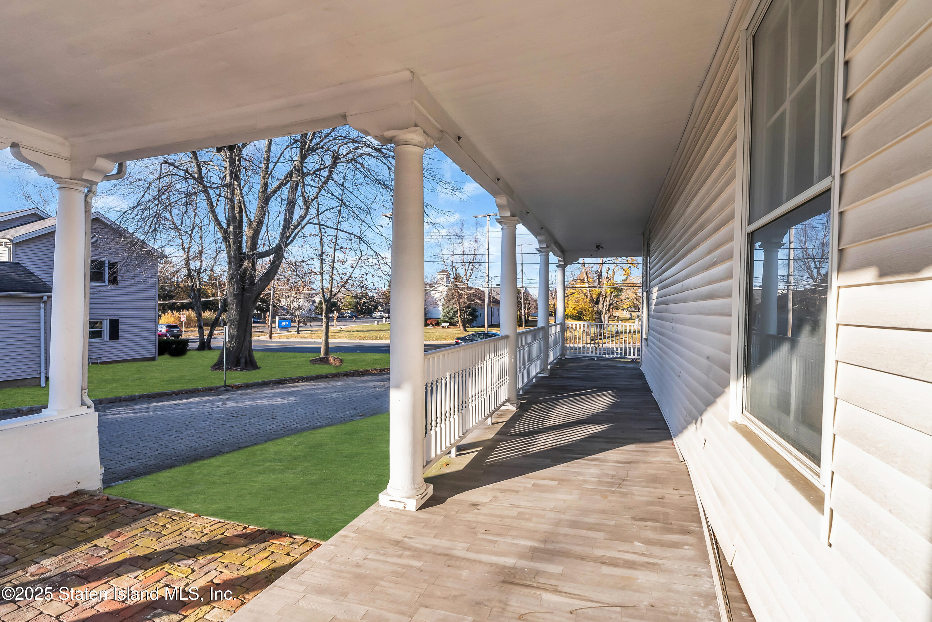 952 Broadway Image 5