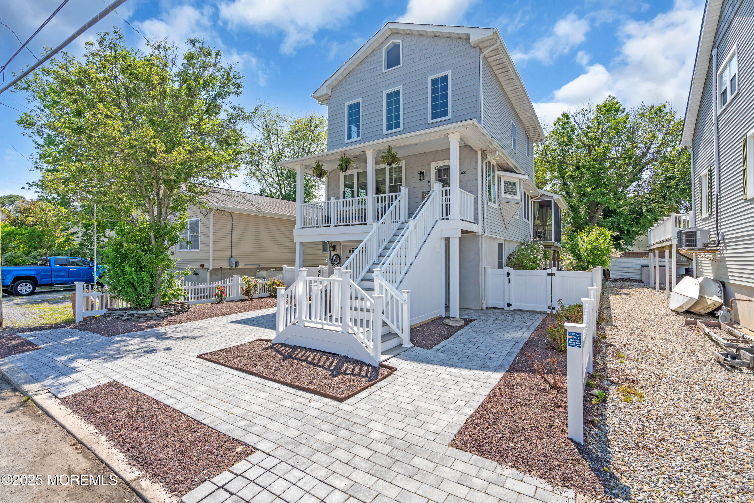 604 Anglesea Avenue Image 1