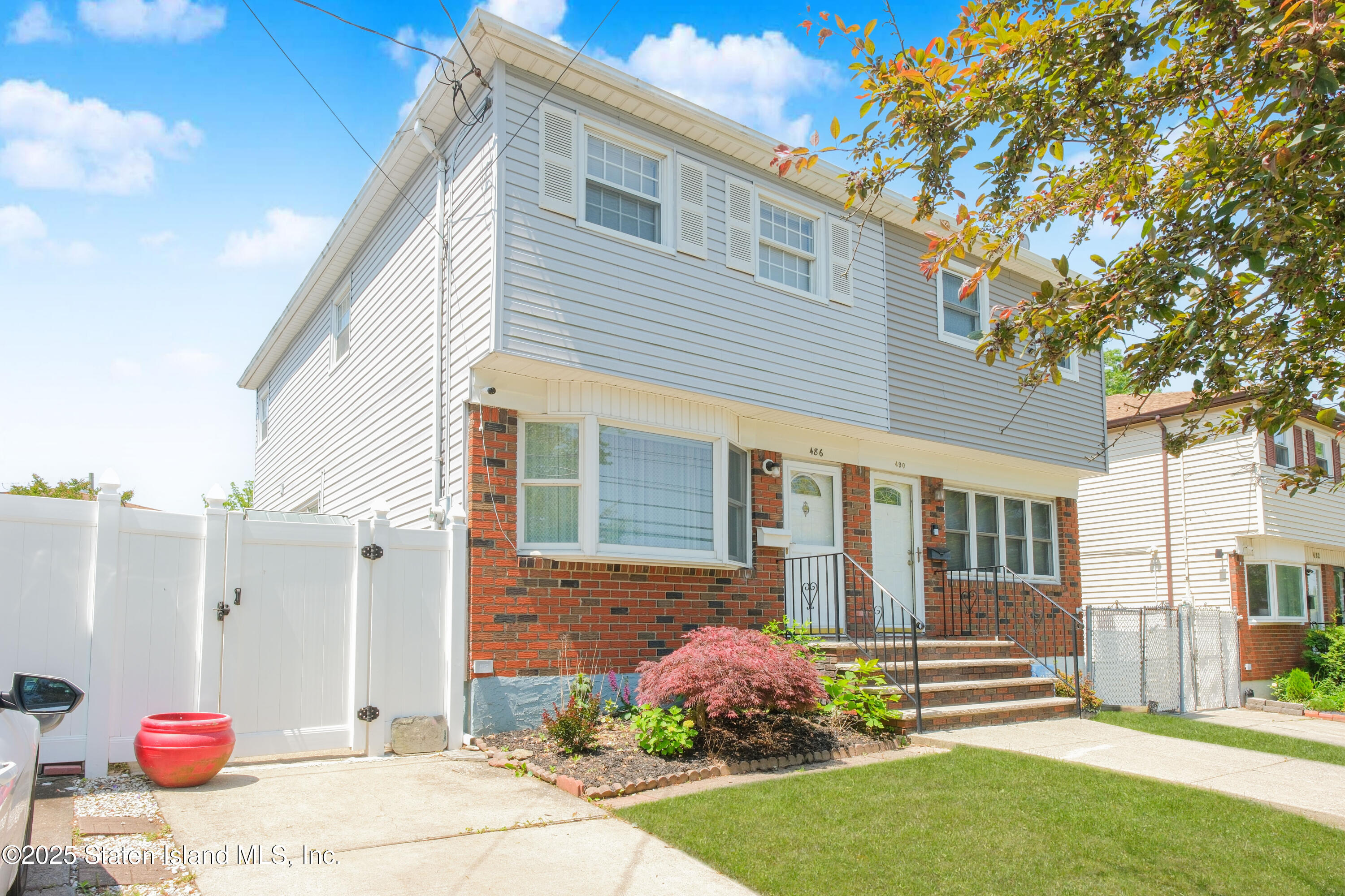 486 Armstrong Avenue Image 3