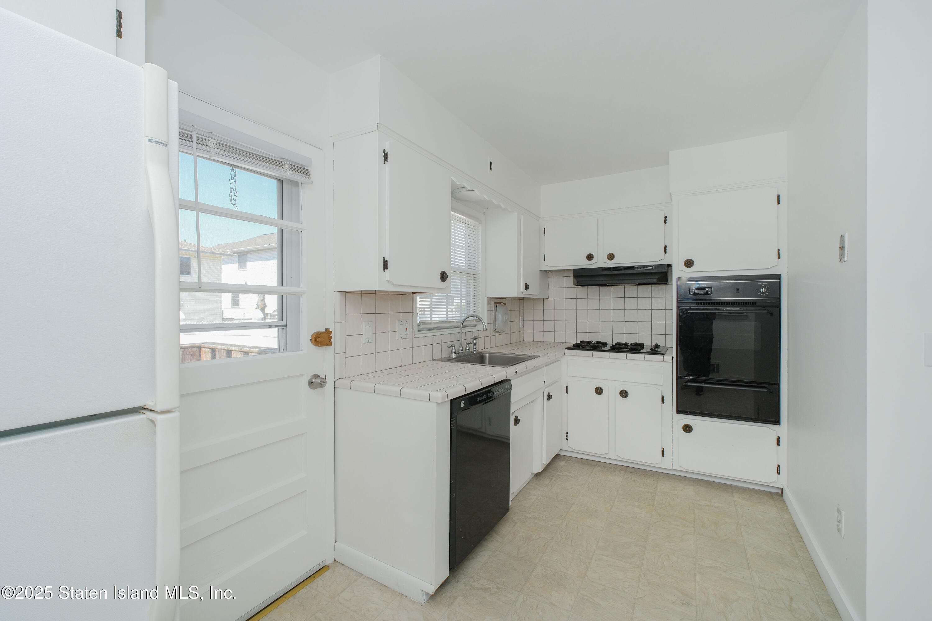 486 Armstrong Avenue, Staten Island, NY, 10308 image 13