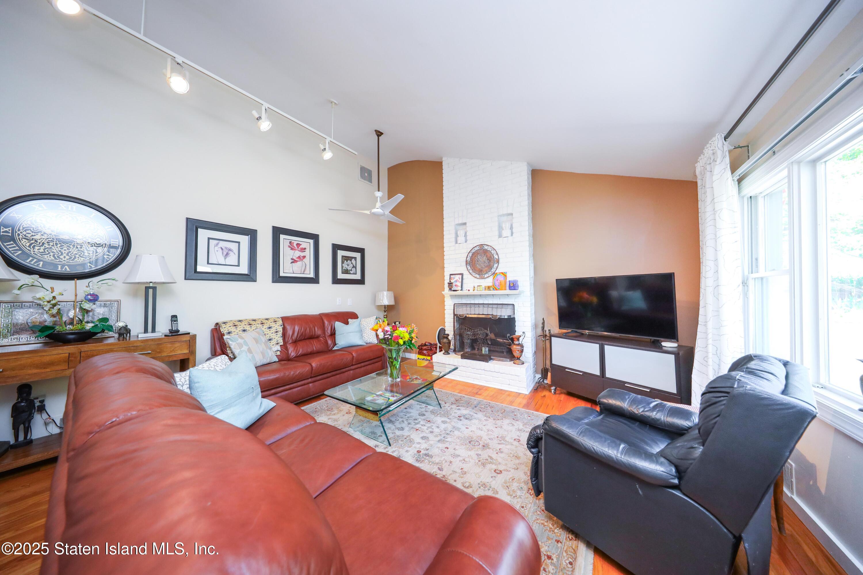 93 Centre Avenue, Staten Island, NY, 10304 image 12