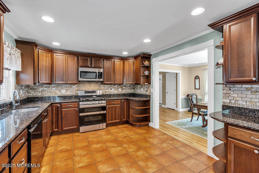 166 S Lake Drive, Red Bank, NJ, 07701 image 19