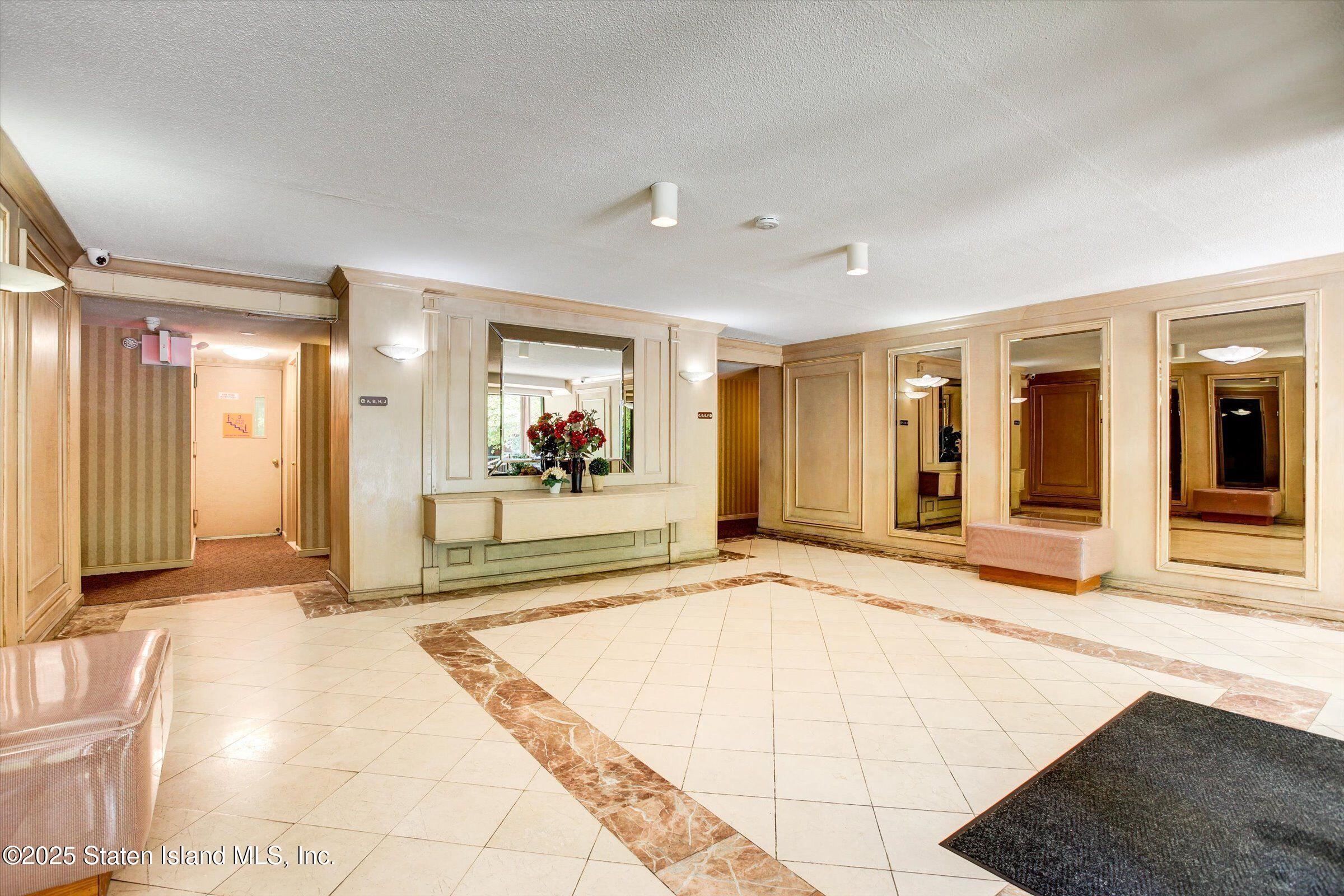 120 Wellington Court 3h Image 3