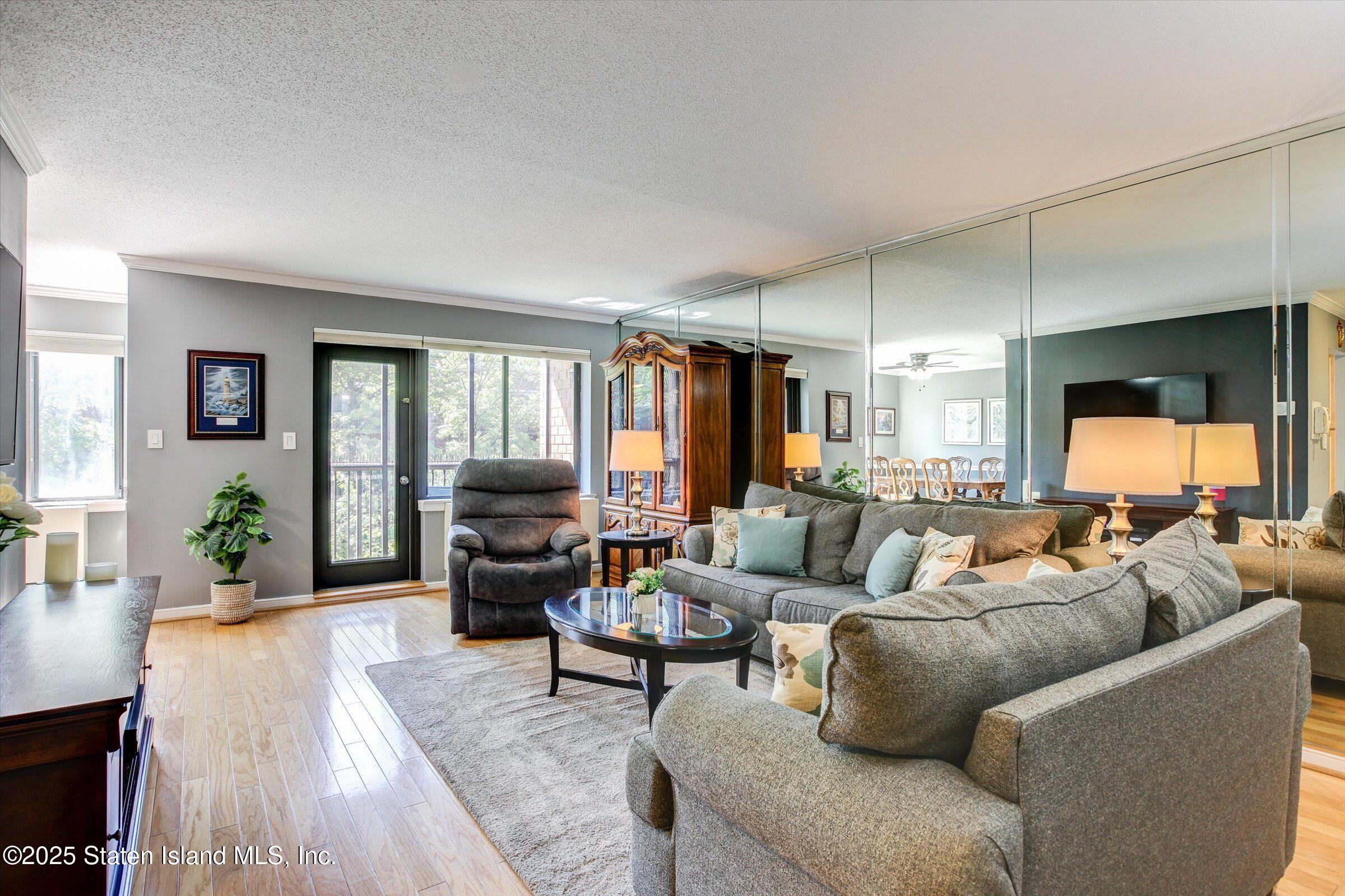 120 Wellington Court 3h Image 4