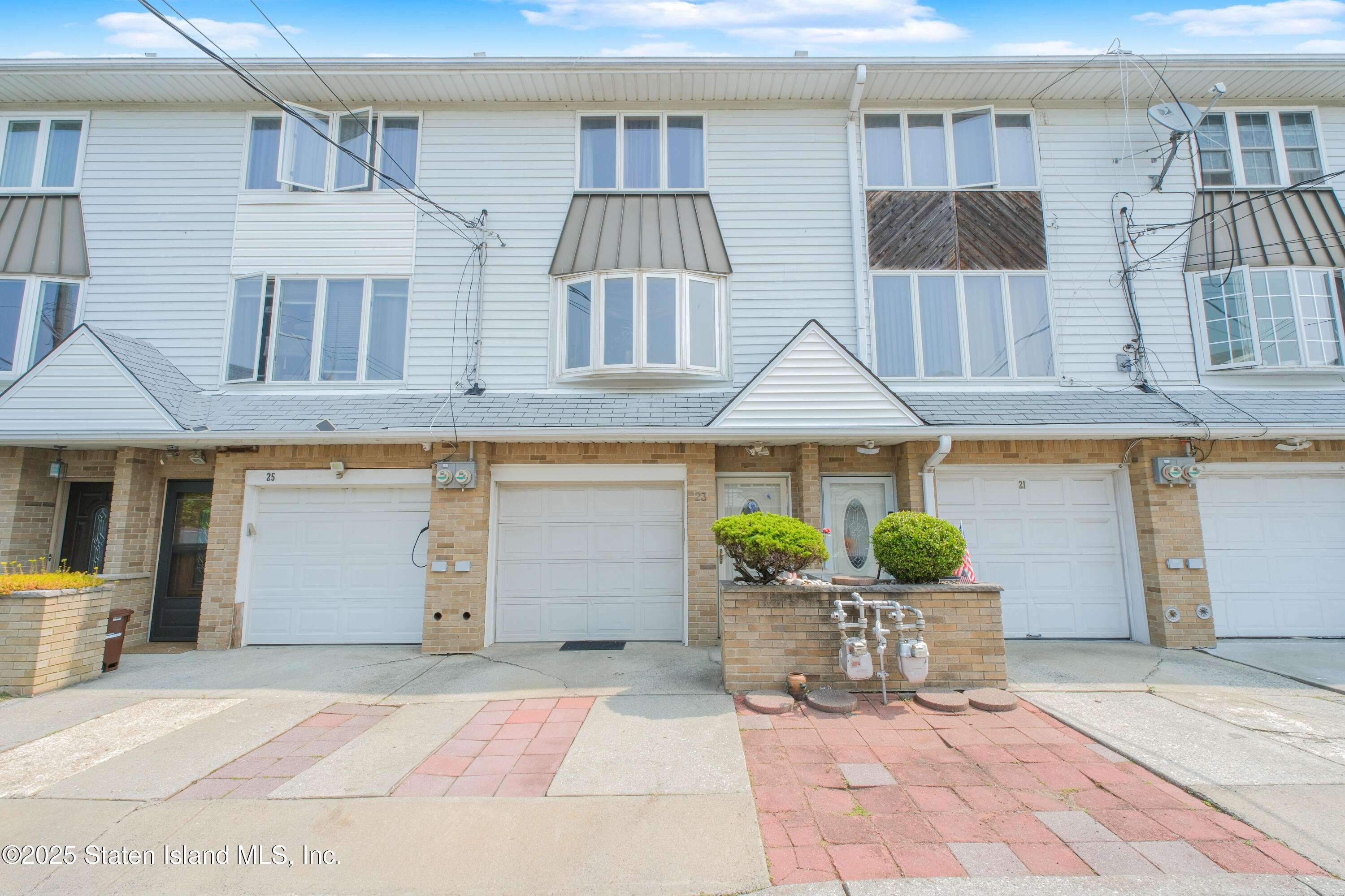 23 Peggy Lane Image 1