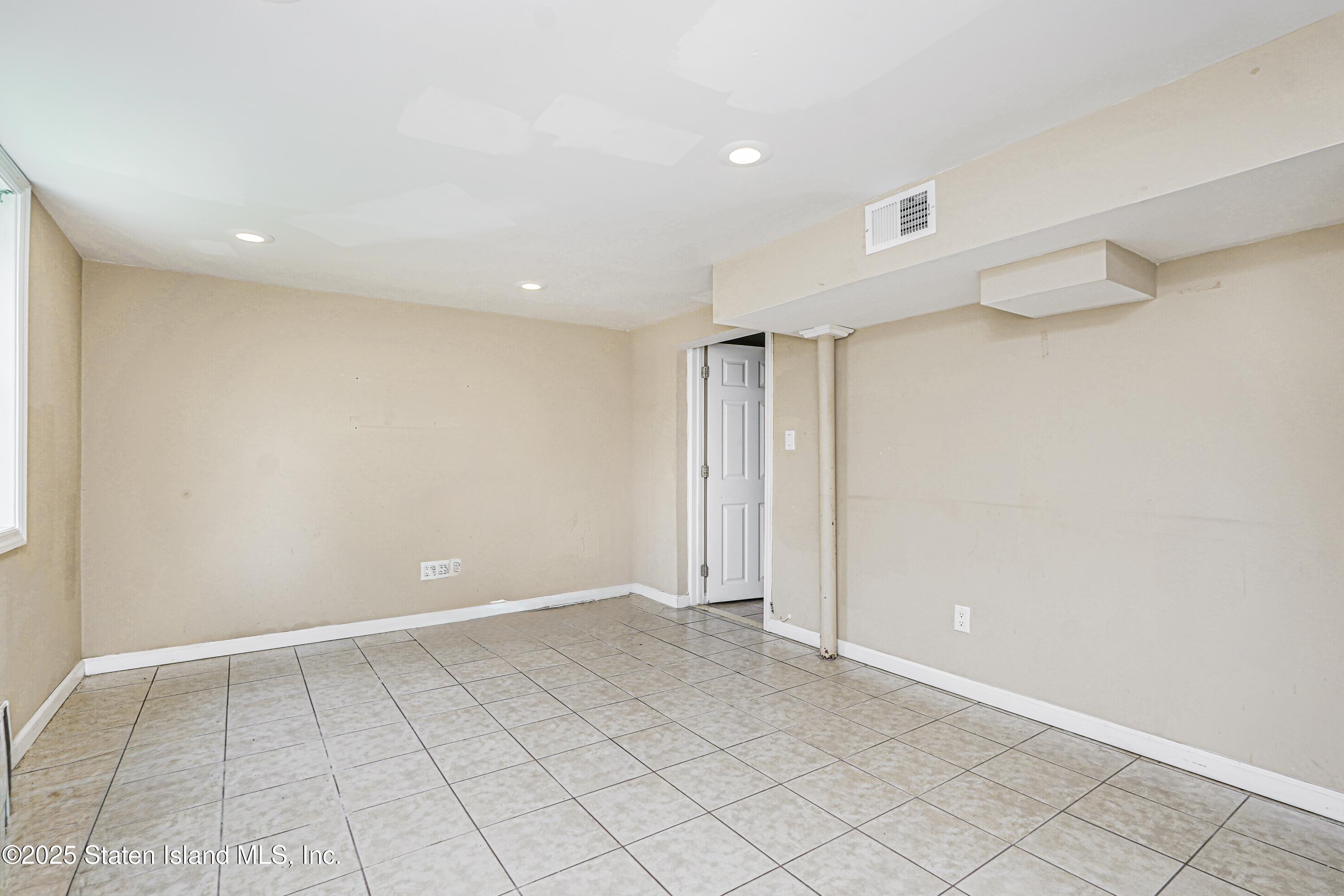 483 Van Duzer Street, Staten Island, NY, 10304 image 24