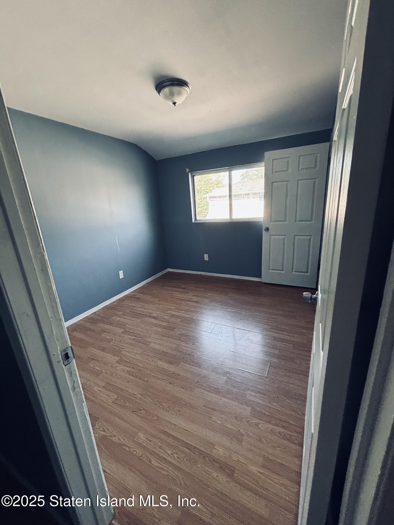 241 Tompkins Avenue Image 4