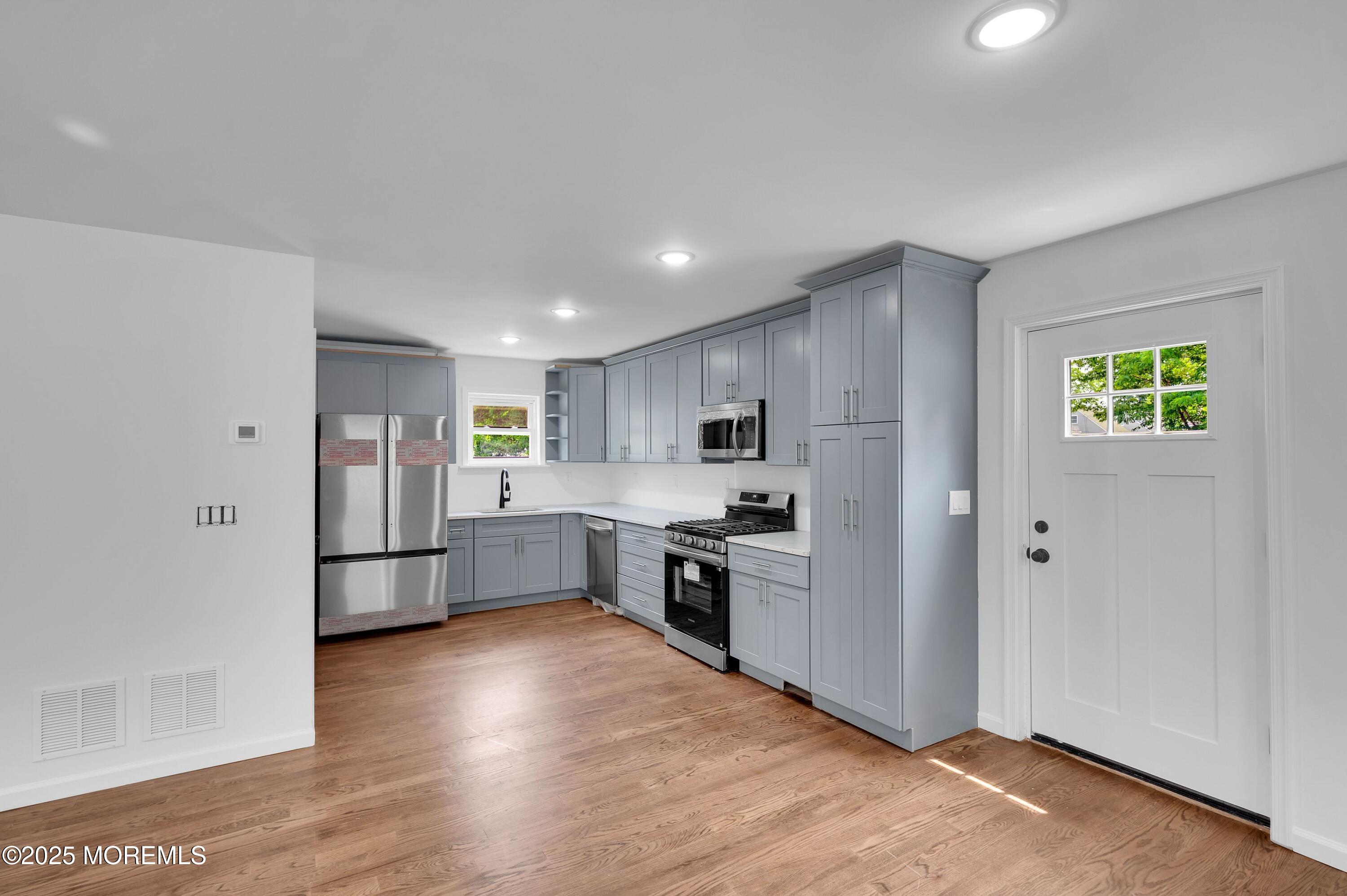 484 S Laurel Avenue, Hazlet, NJ, 07730