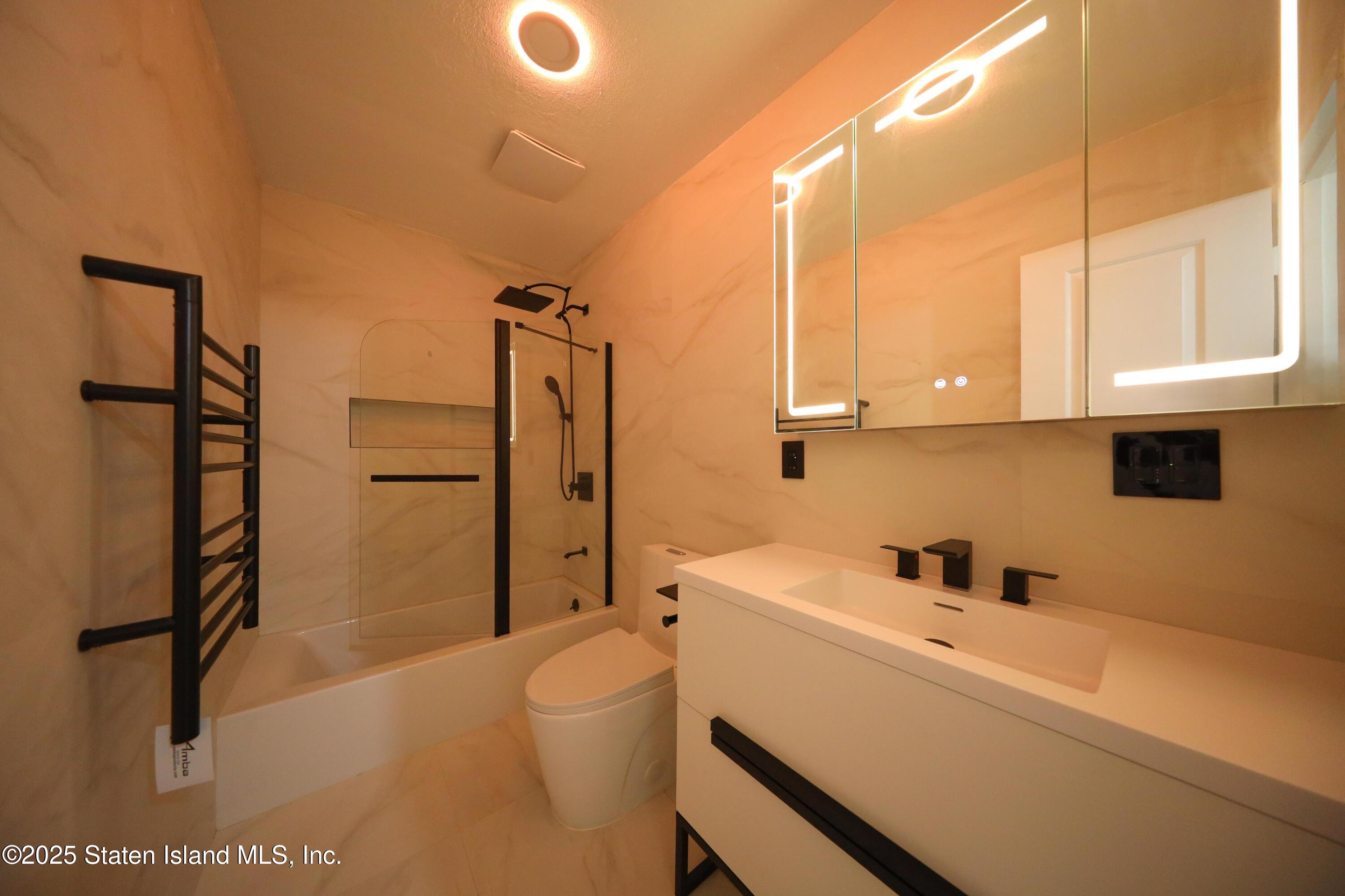 542 Golf View Court, Staten Island, NY, 10314 image 24