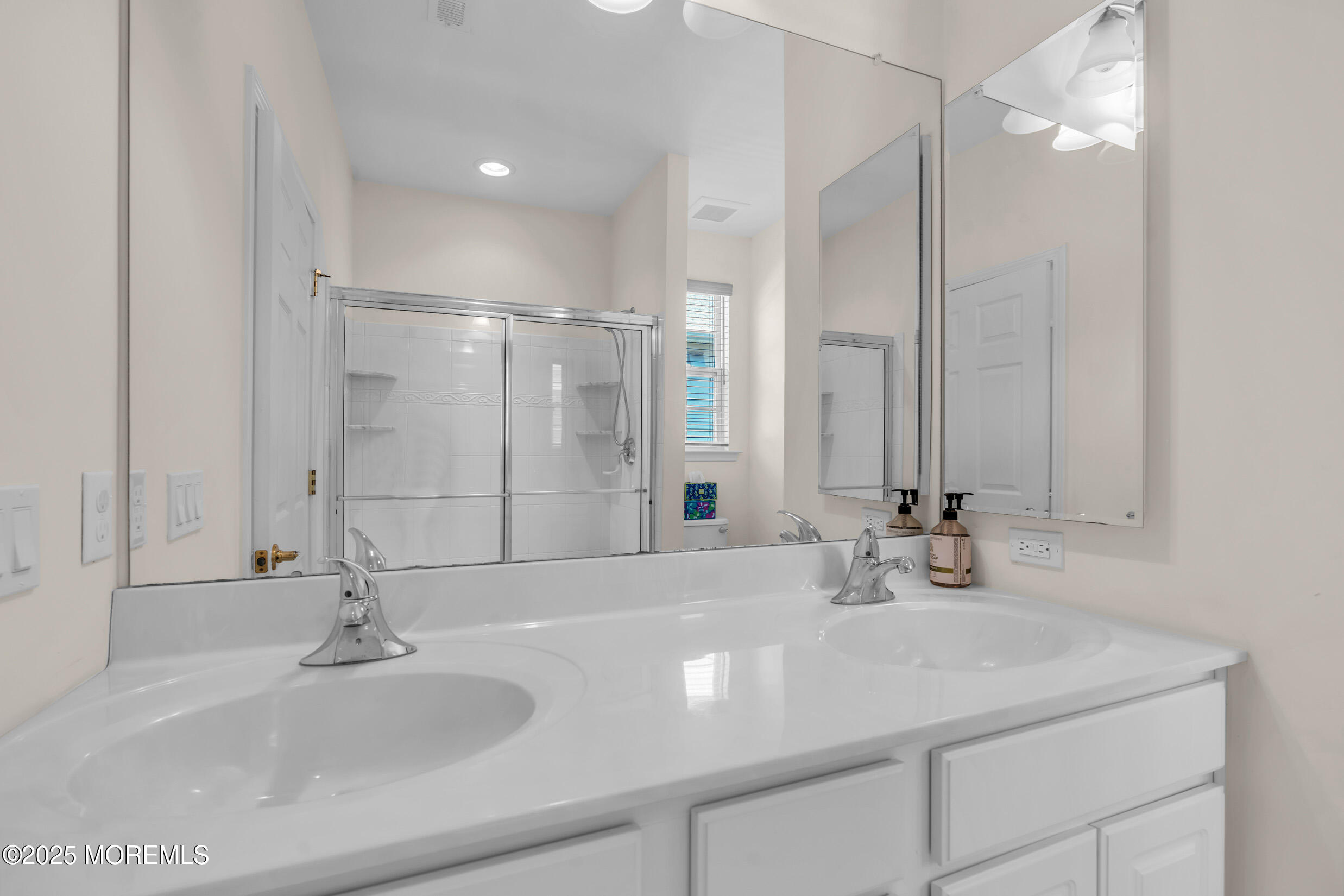 99 Eagle Ridge Circle, Lakewood, NJ, 08701 image 25
