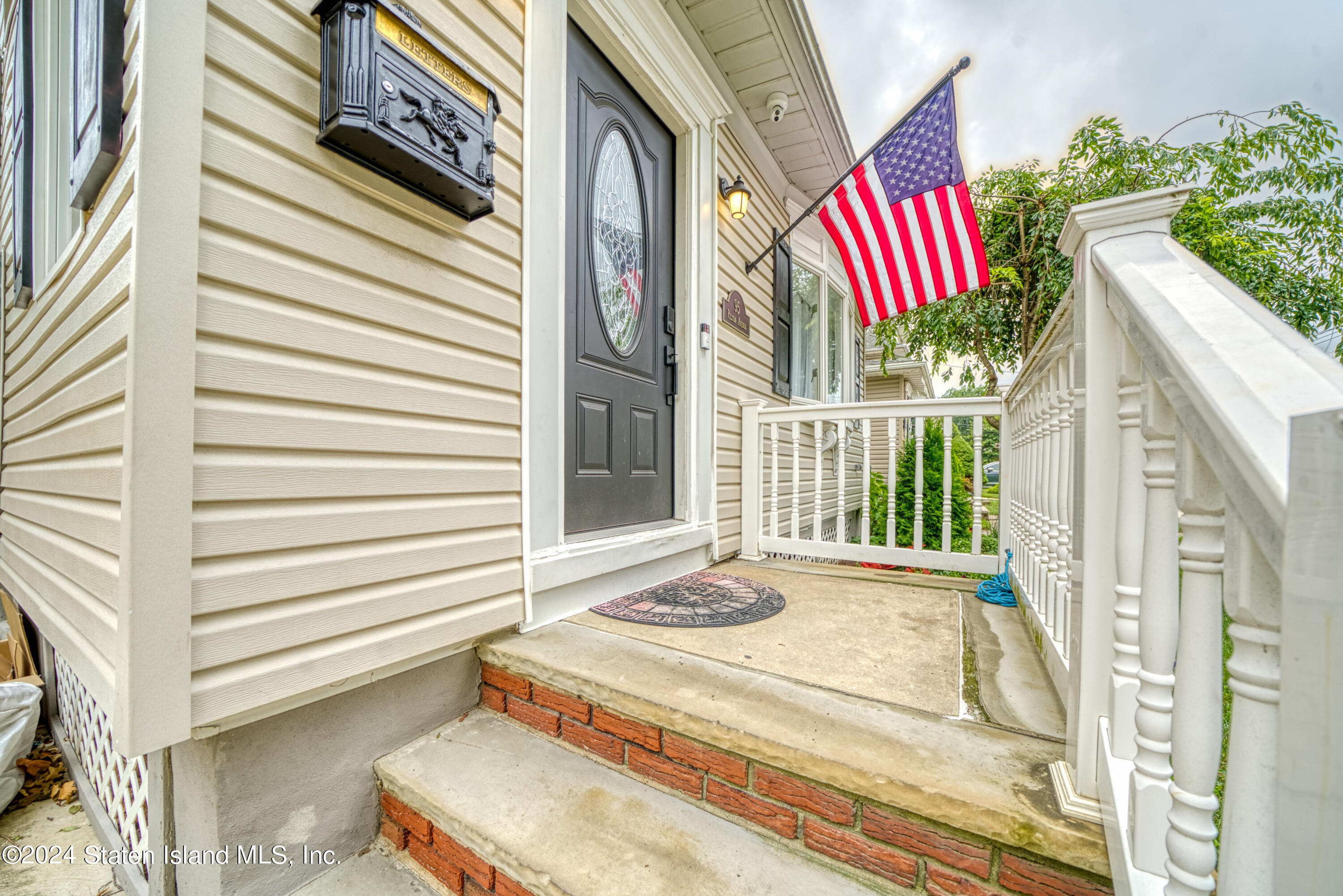 95 Pelton Avenue Image 2