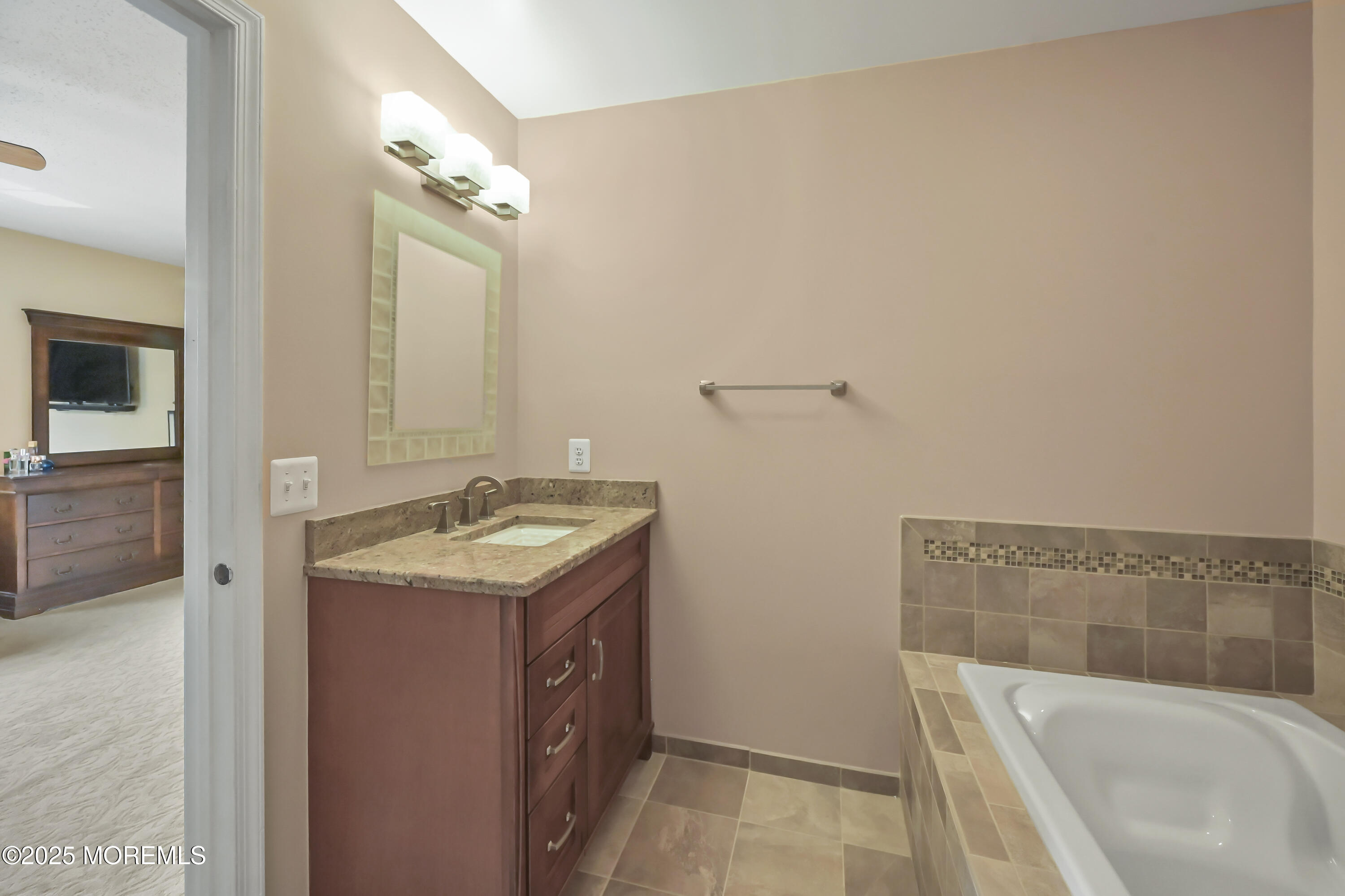 23 Woodpecker Way, Marlboro, NJ, 07746 image 14