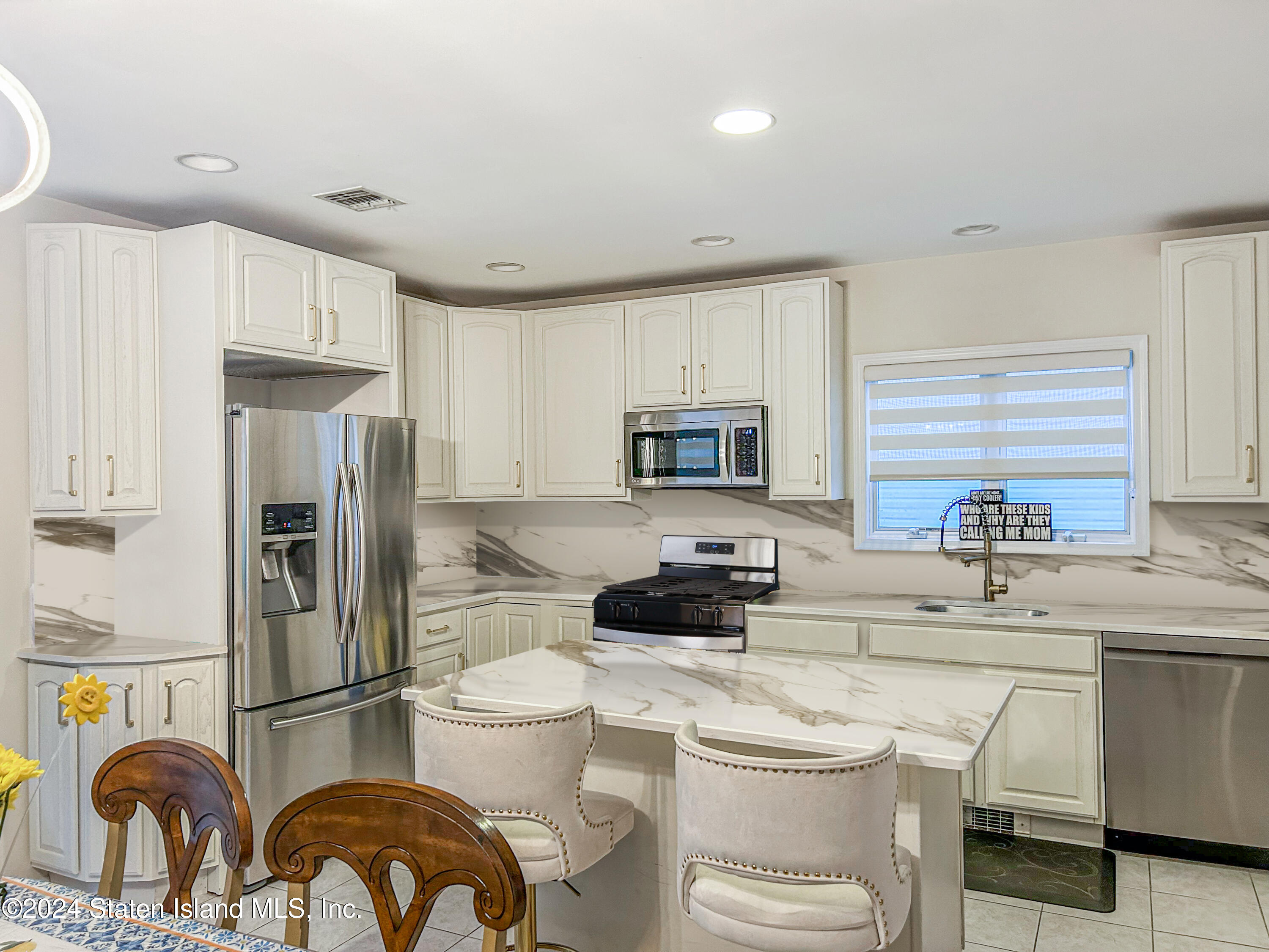 24 Sapphire Court, Staten Island, NY, 10307 image 7