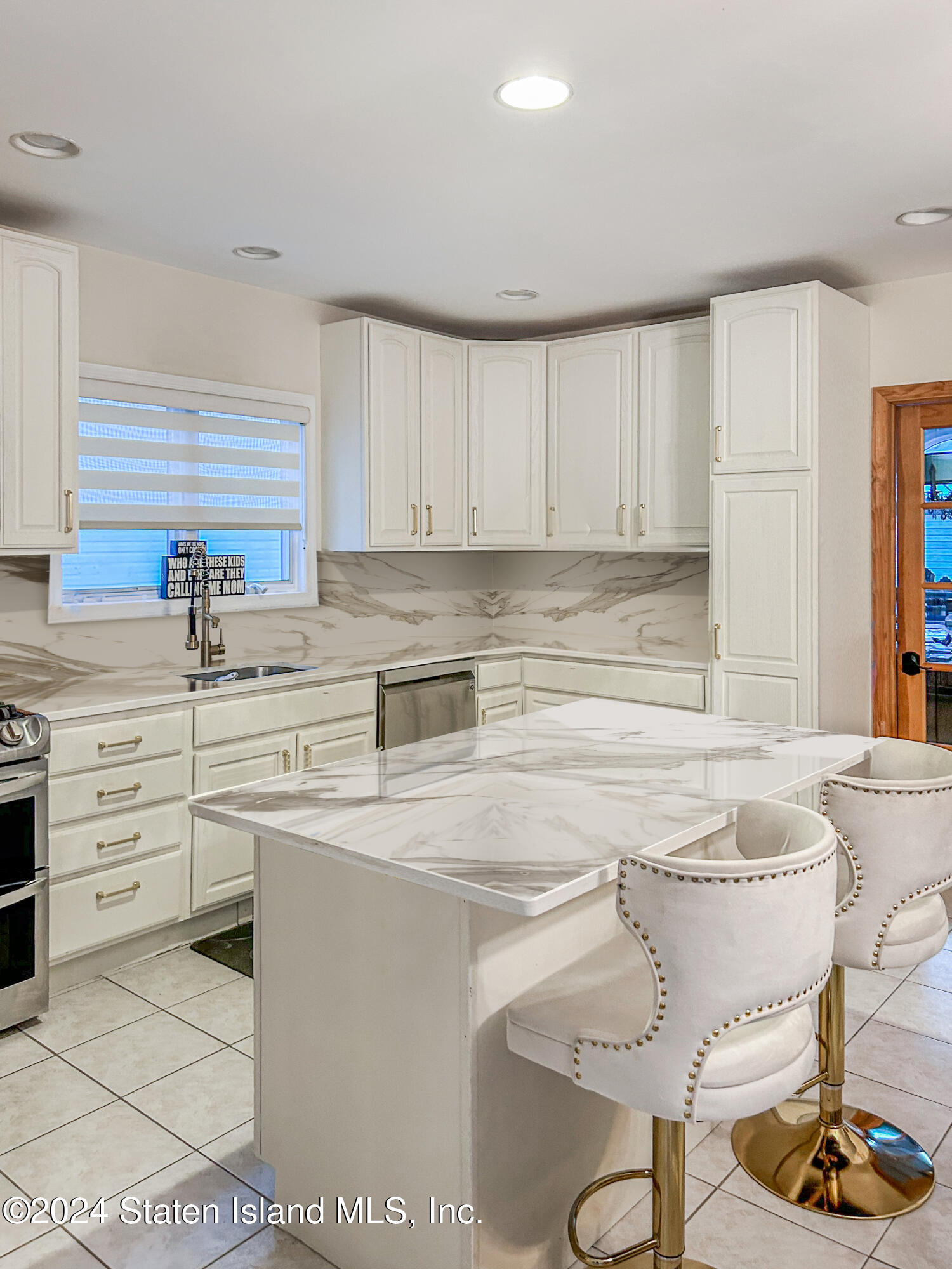 24 Sapphire Court, Staten Island, NY, 10307 image 8