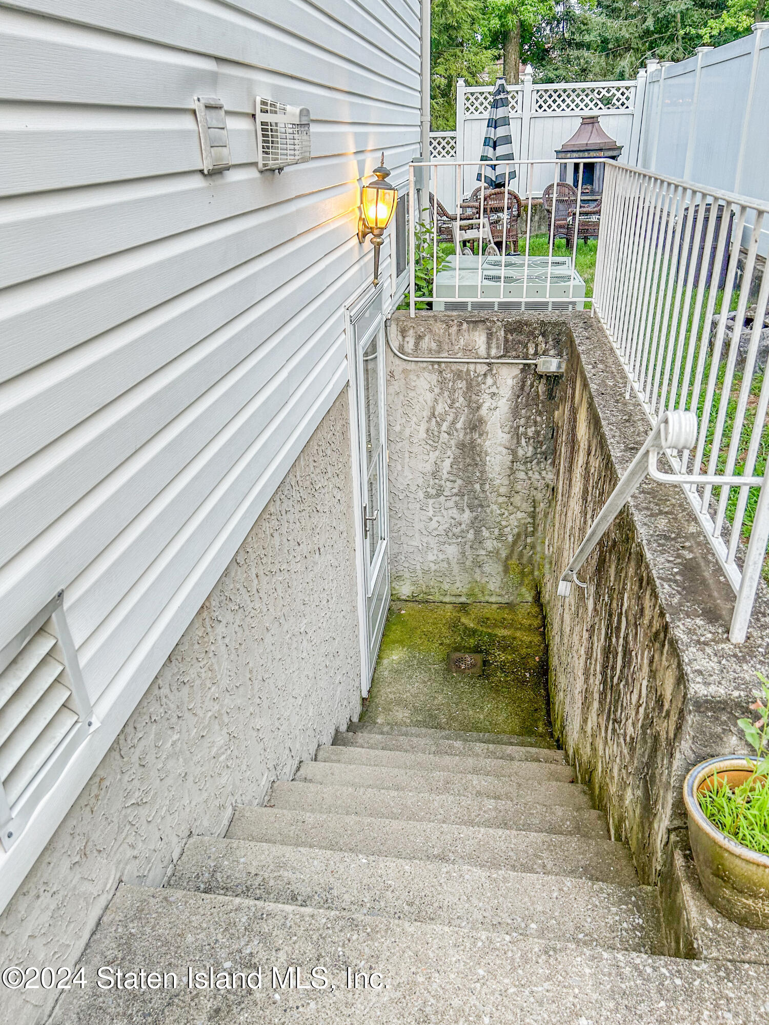 24 Sapphire Court, Staten Island, NY, 10307 image 17