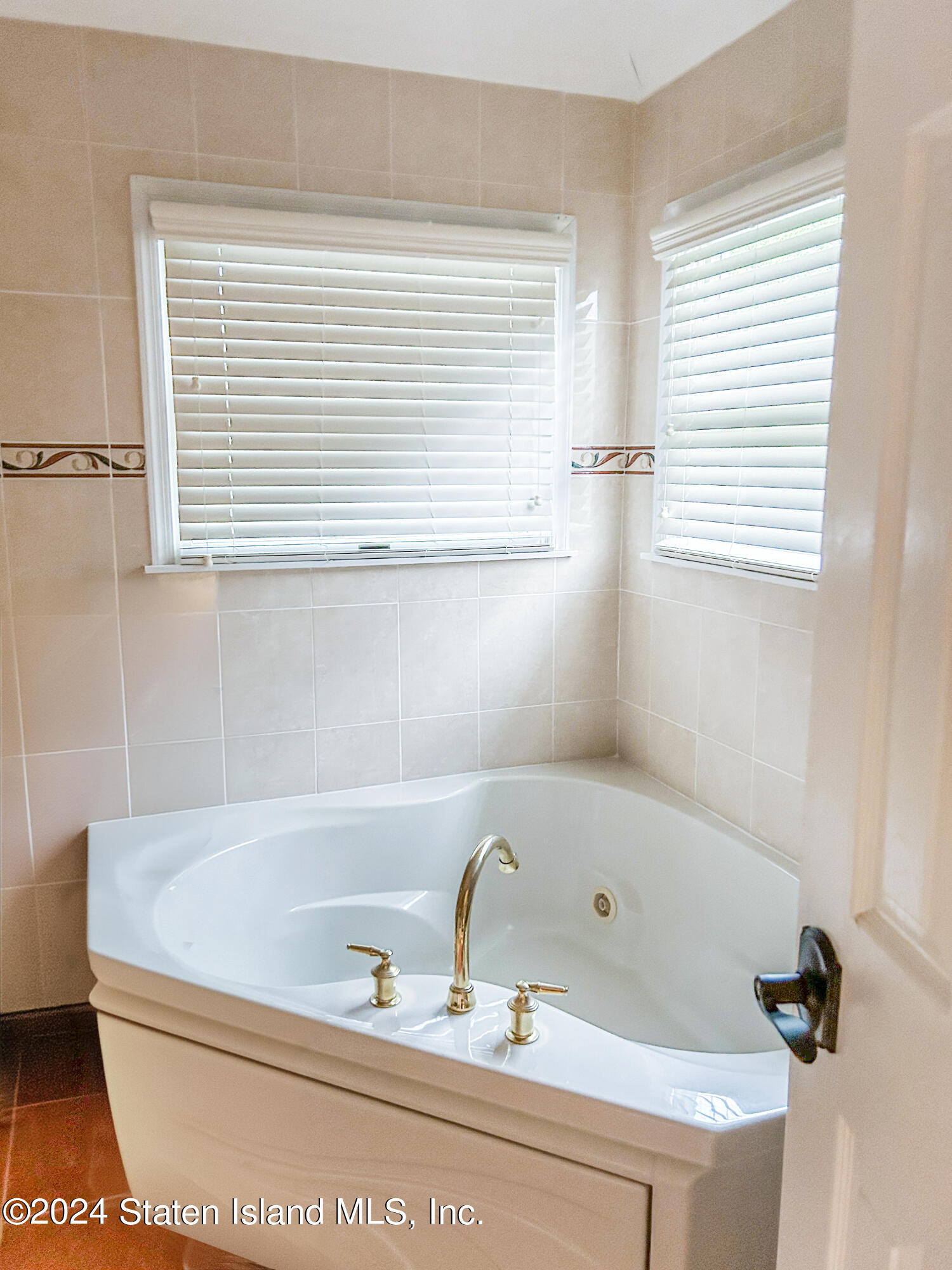 24 Sapphire Court, Staten Island, NY, 10307 image 19