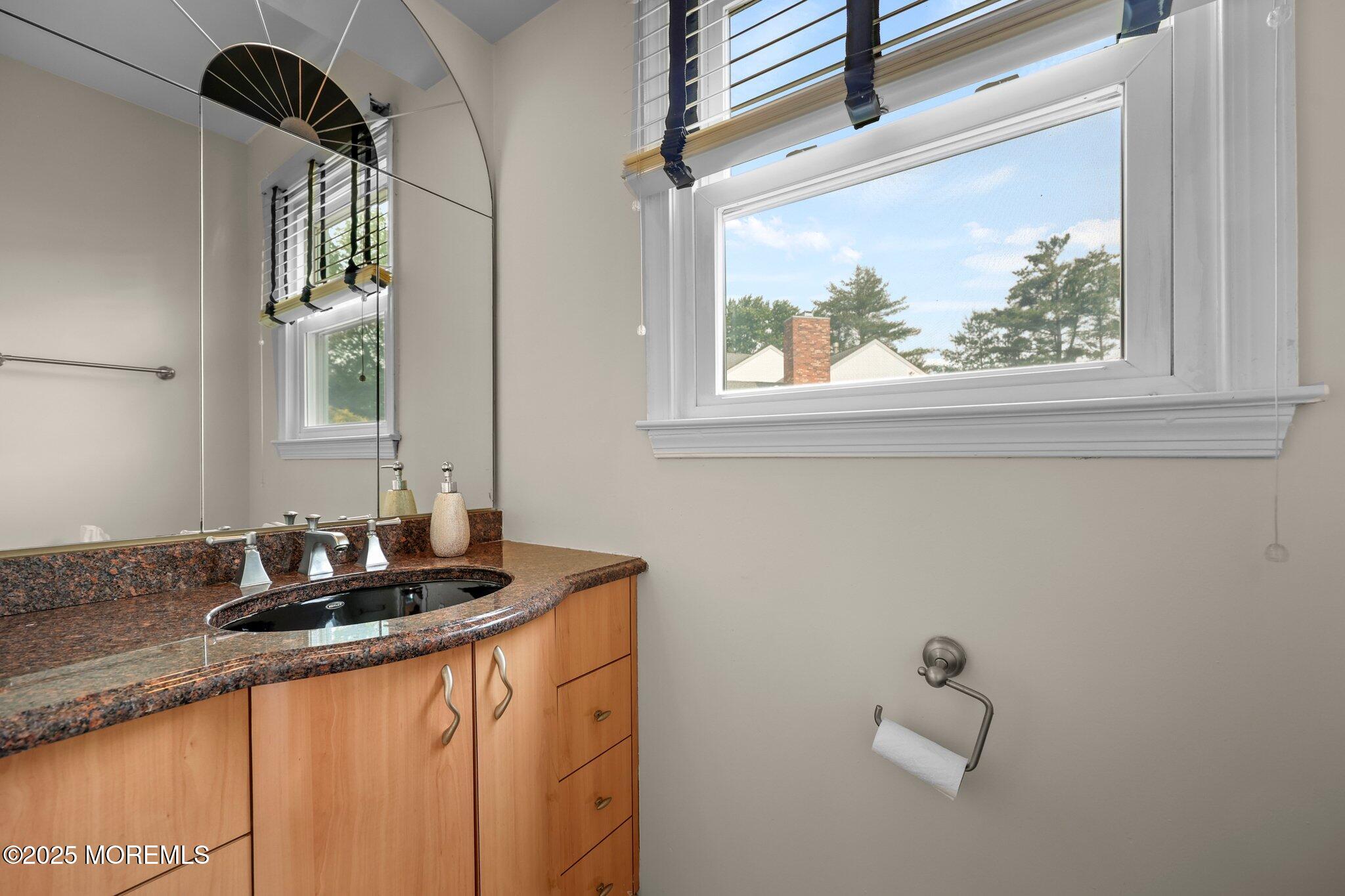 60 Essex Circle, Manalapan, NJ, 07726 image 20
