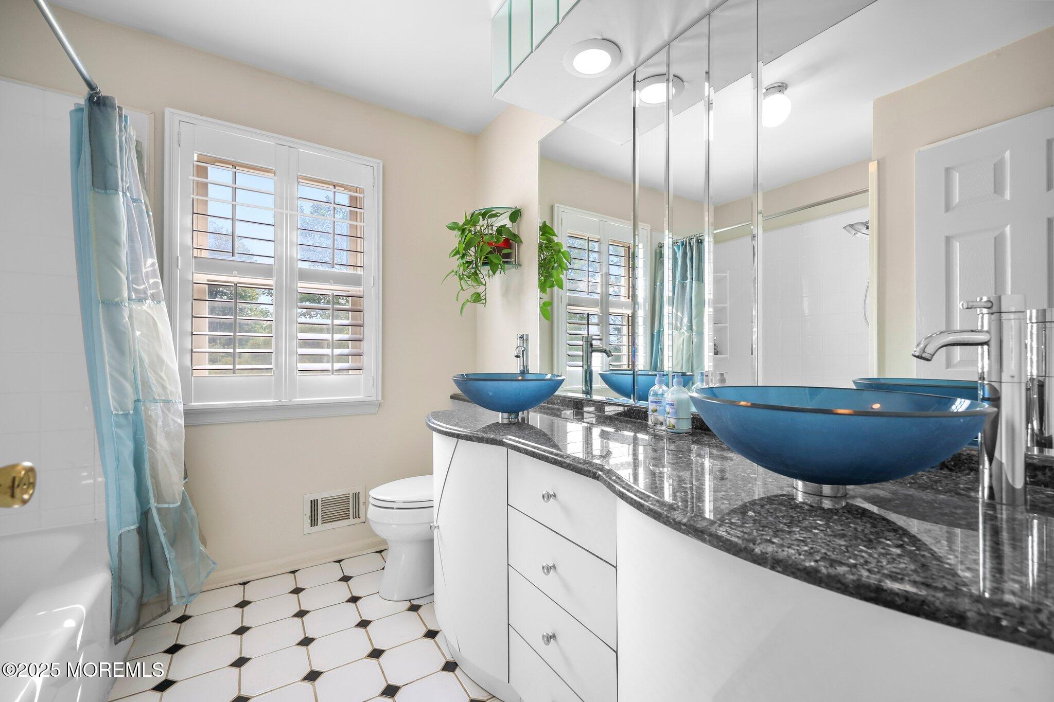 60 Essex Circle, Manalapan, NJ, 07726 image 50