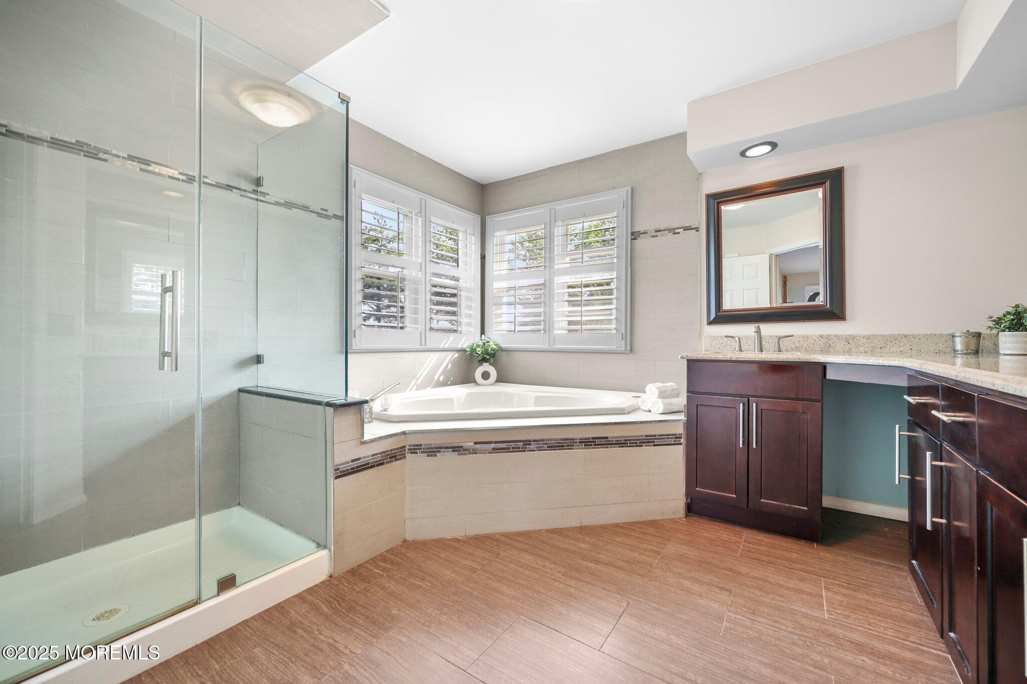 60 Essex Circle, Manalapan, NJ, 07726 image 42