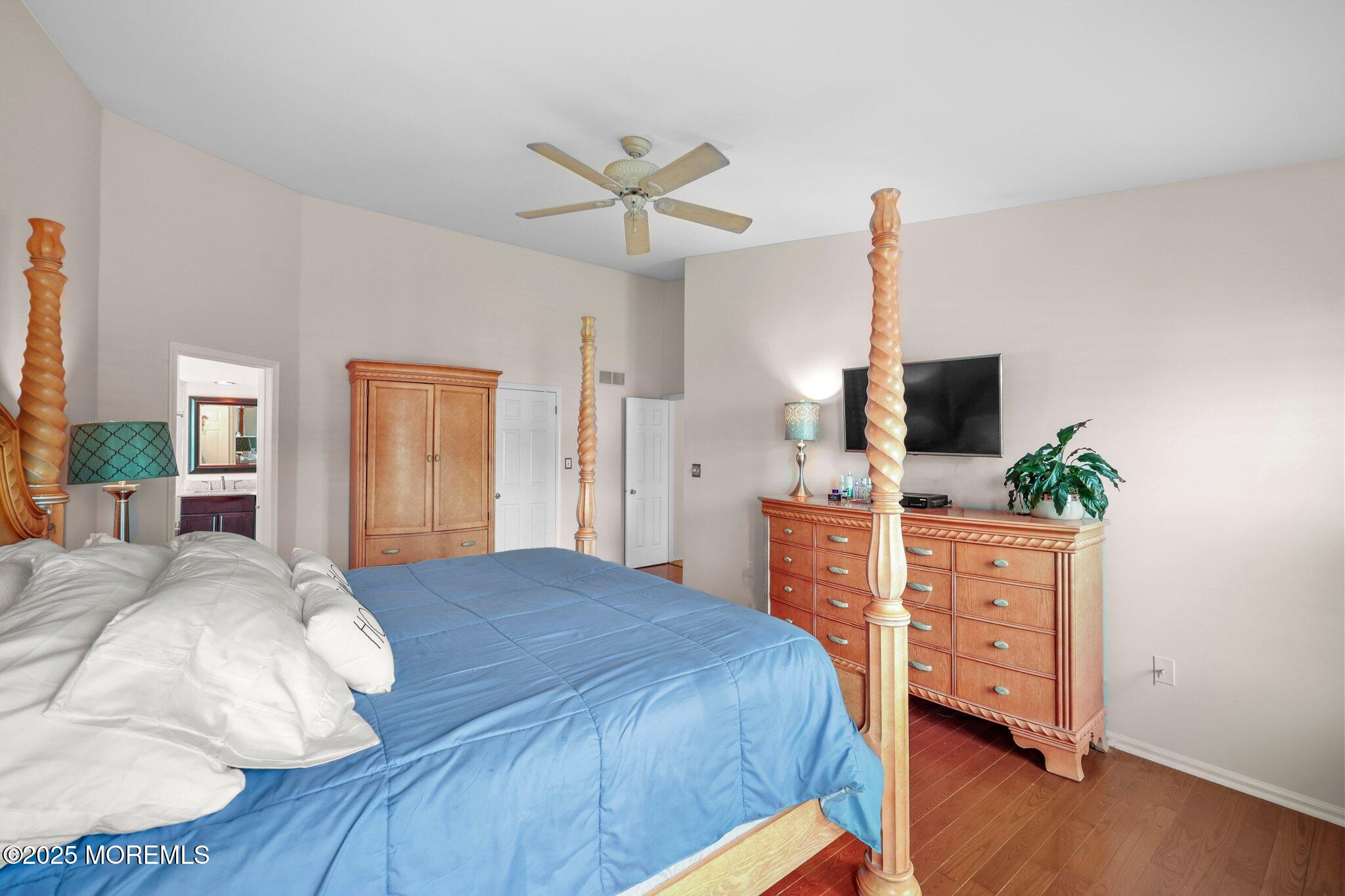 60 Essex Circle, Manalapan, NJ, 07726 image 40