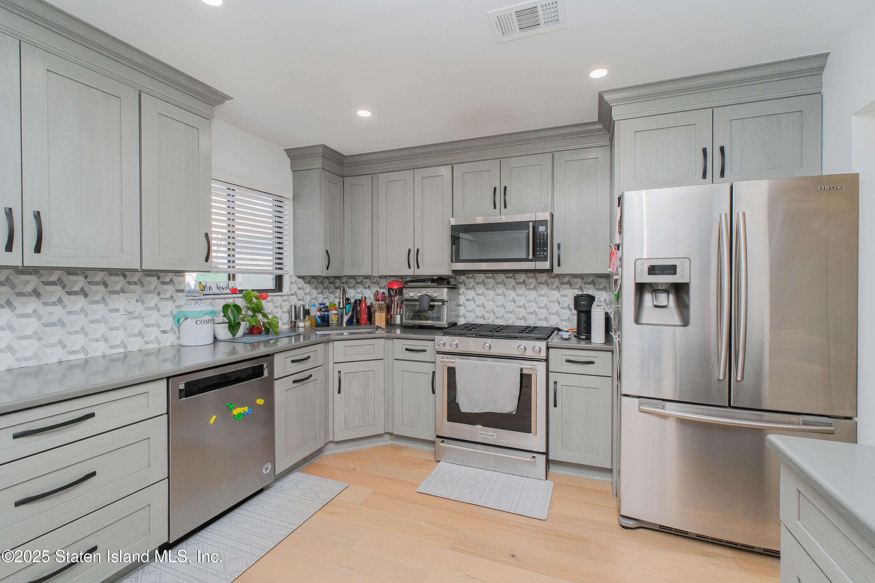 9 Rolling Hill Green, Staten Island, NY, 10312 image 14