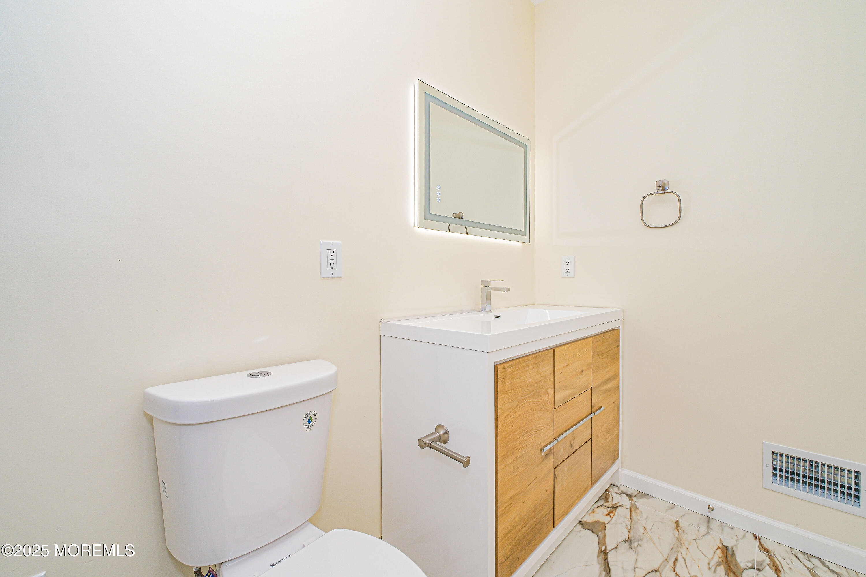 147 Old Bridge Tpke, East Brunswick, NJ, 08816 image 32