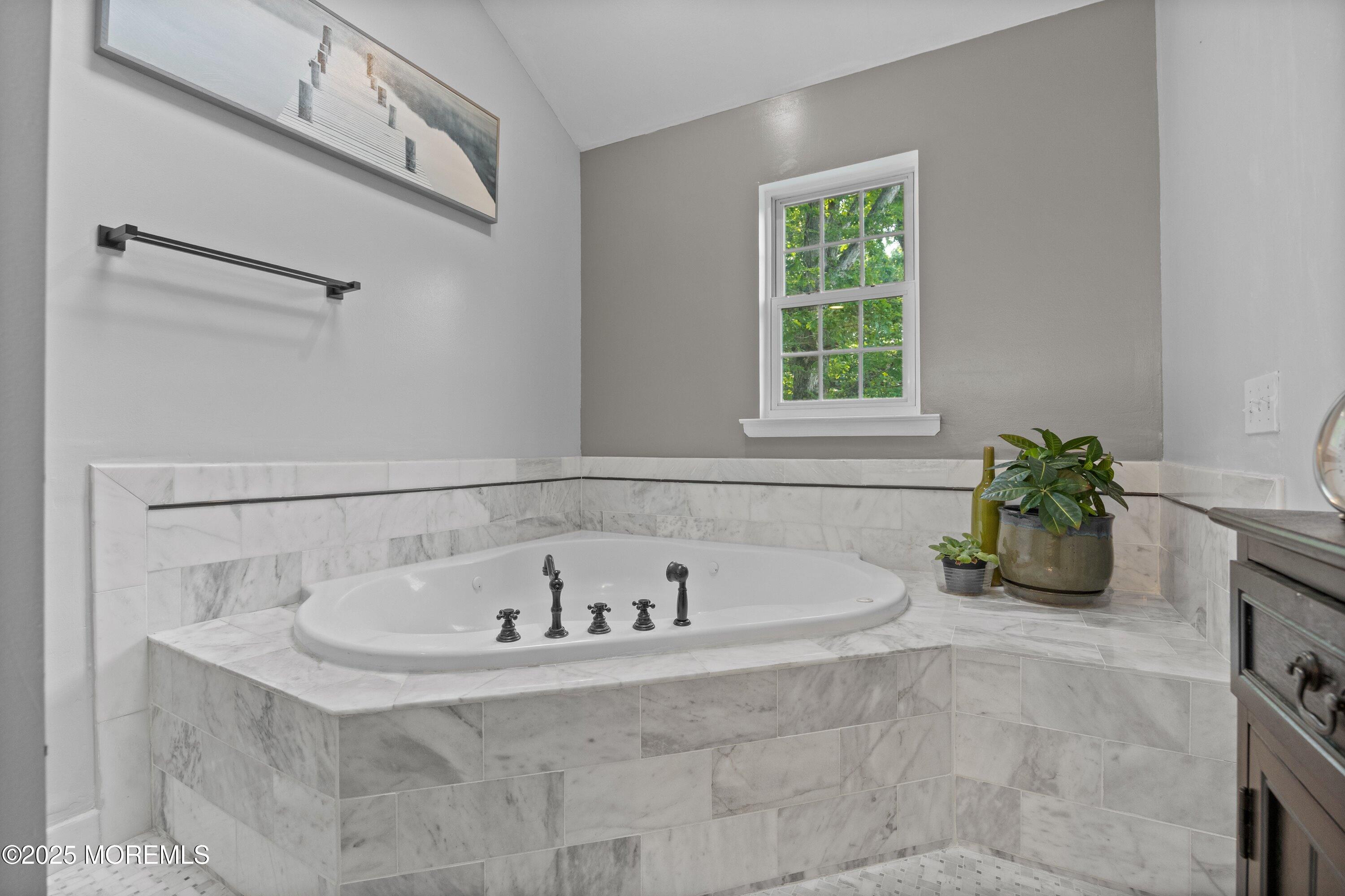 12 Pamela Court, Jackson, NJ, 08527 image 29