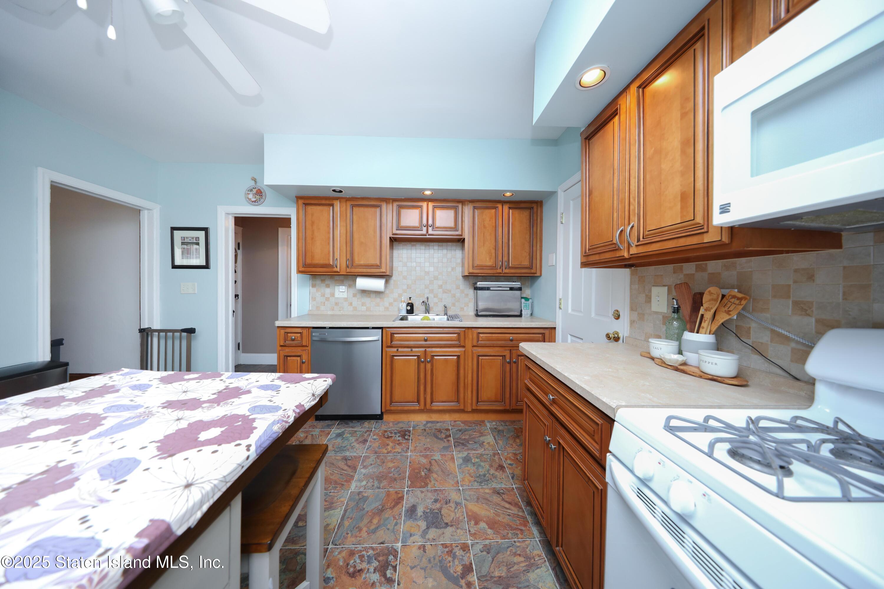 14 Joan Place, Staten Island, NY, 10314 image 12