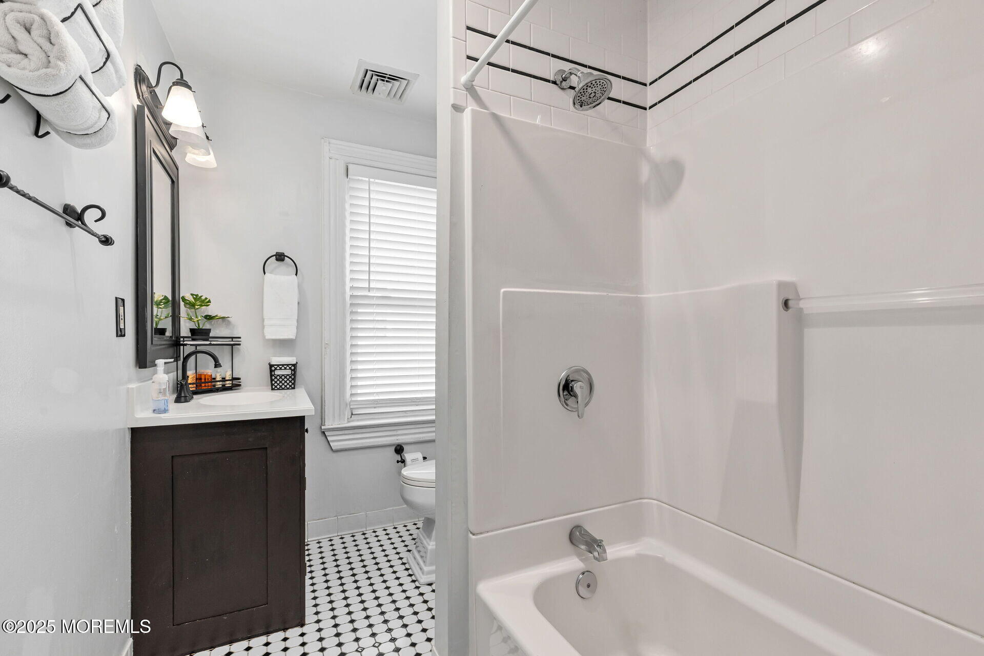 51 Oakland Street, Red Bank, NJ, 07701 image 21