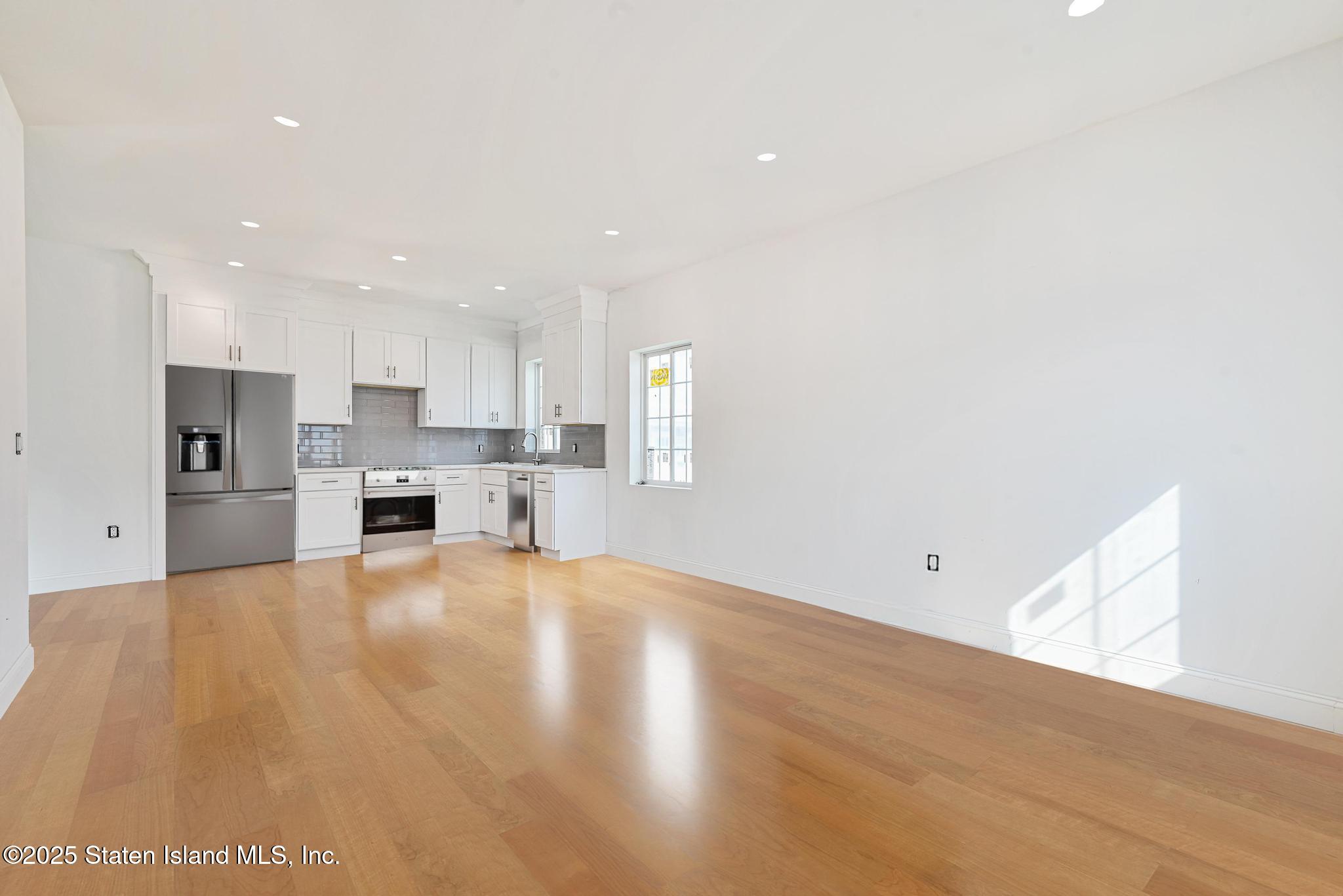 1380 Clove Road, Staten Island, NY, 10301 image 7