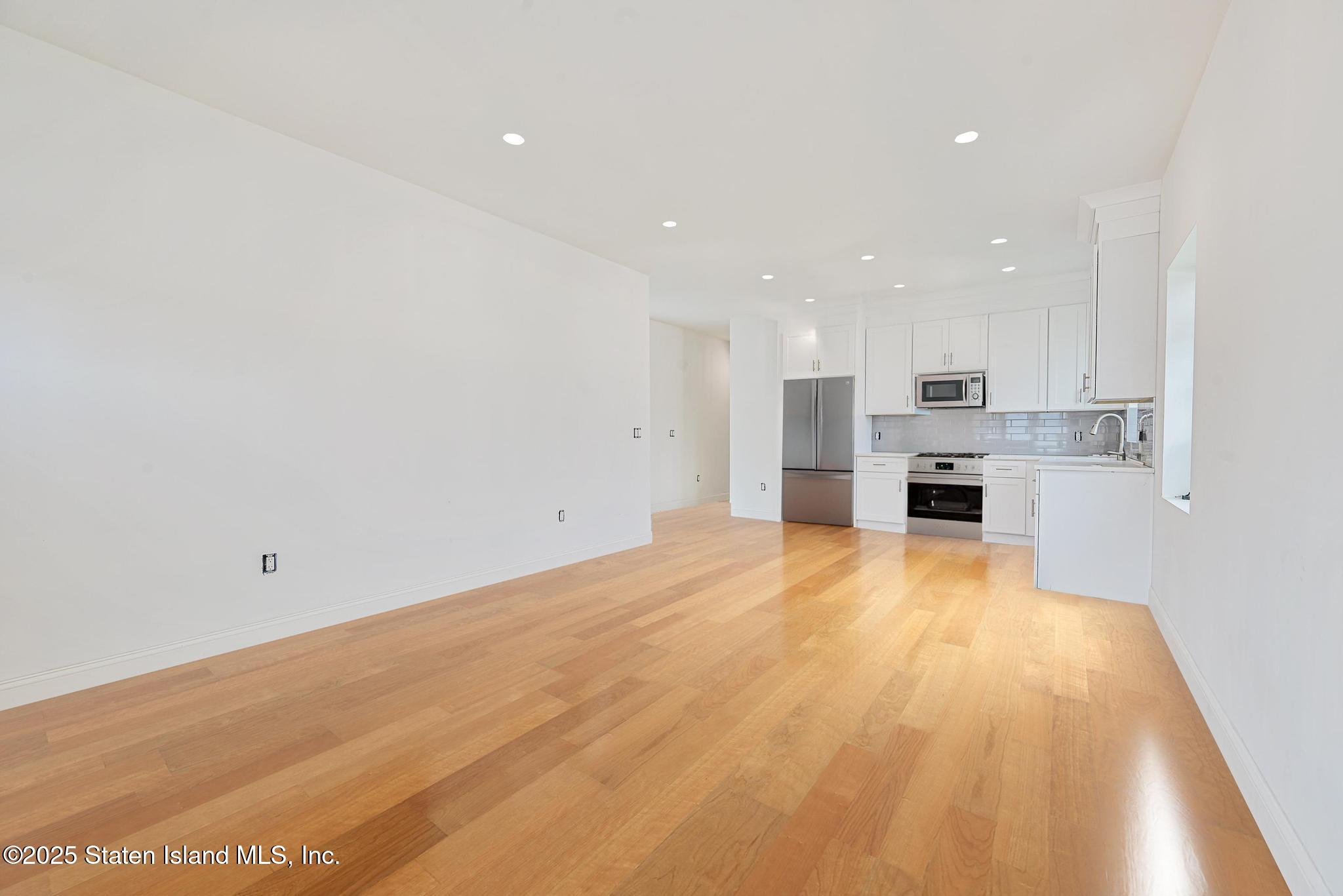 1380 Clove Road, Staten Island, NY, 10301 image 9