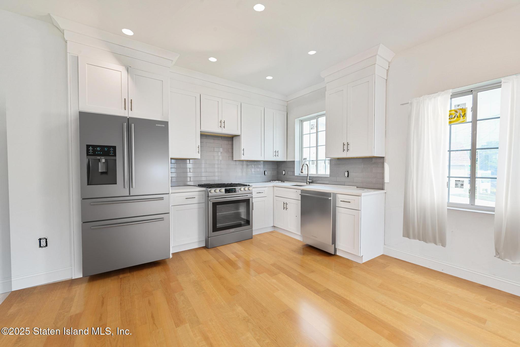 1380 Clove Road, Staten Island, NY, 10301 image 13