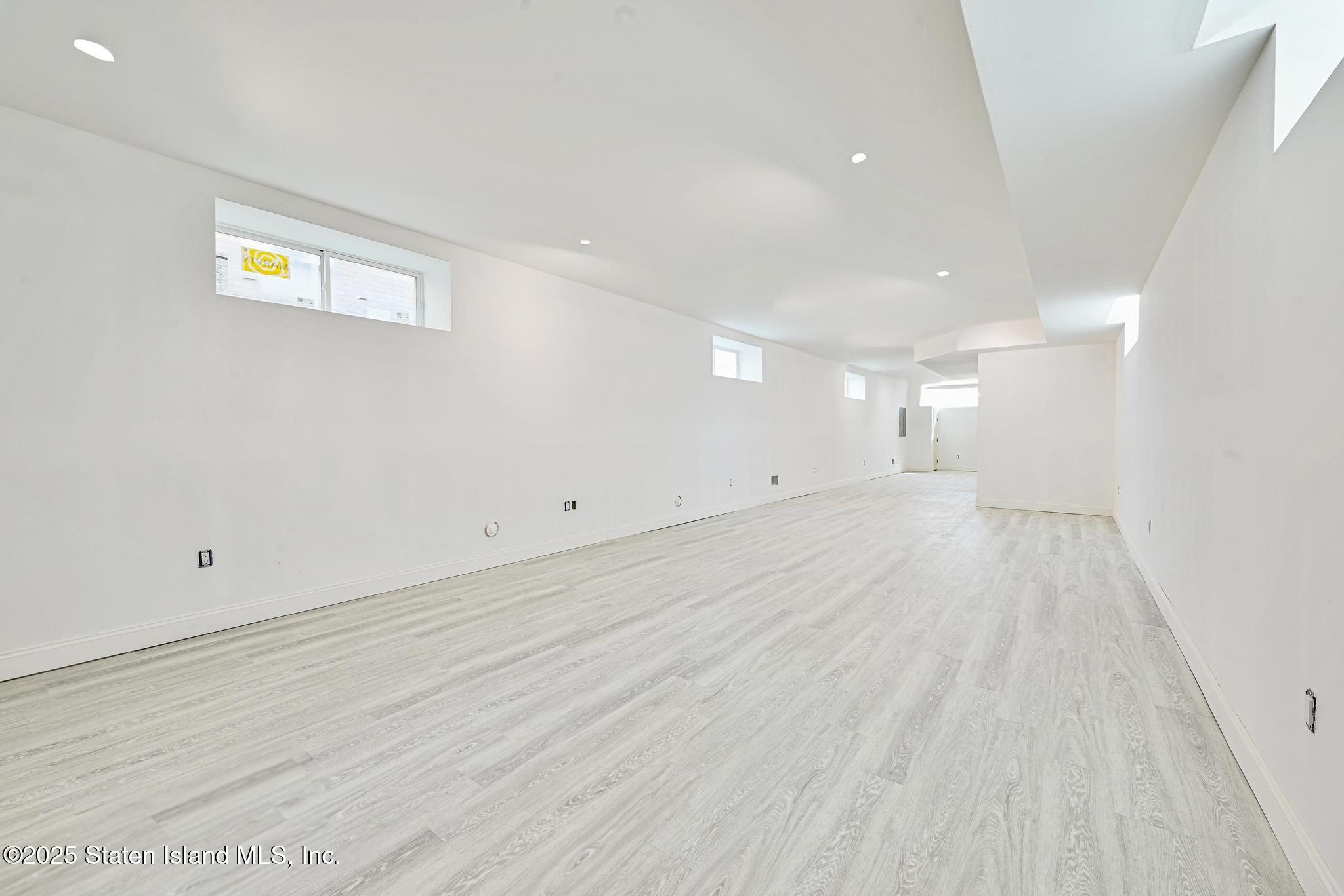 1380 Clove Road, Staten Island, NY, 10301 image 27